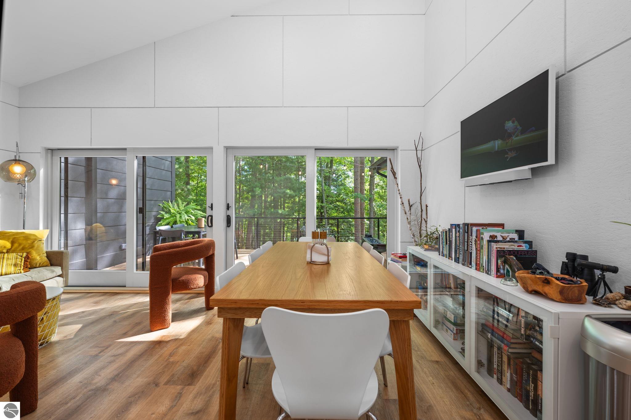 7103 Lake View Ridge