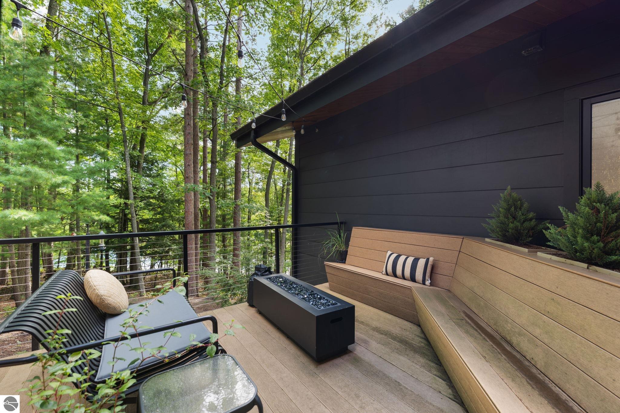 7103 Lake View Ridge