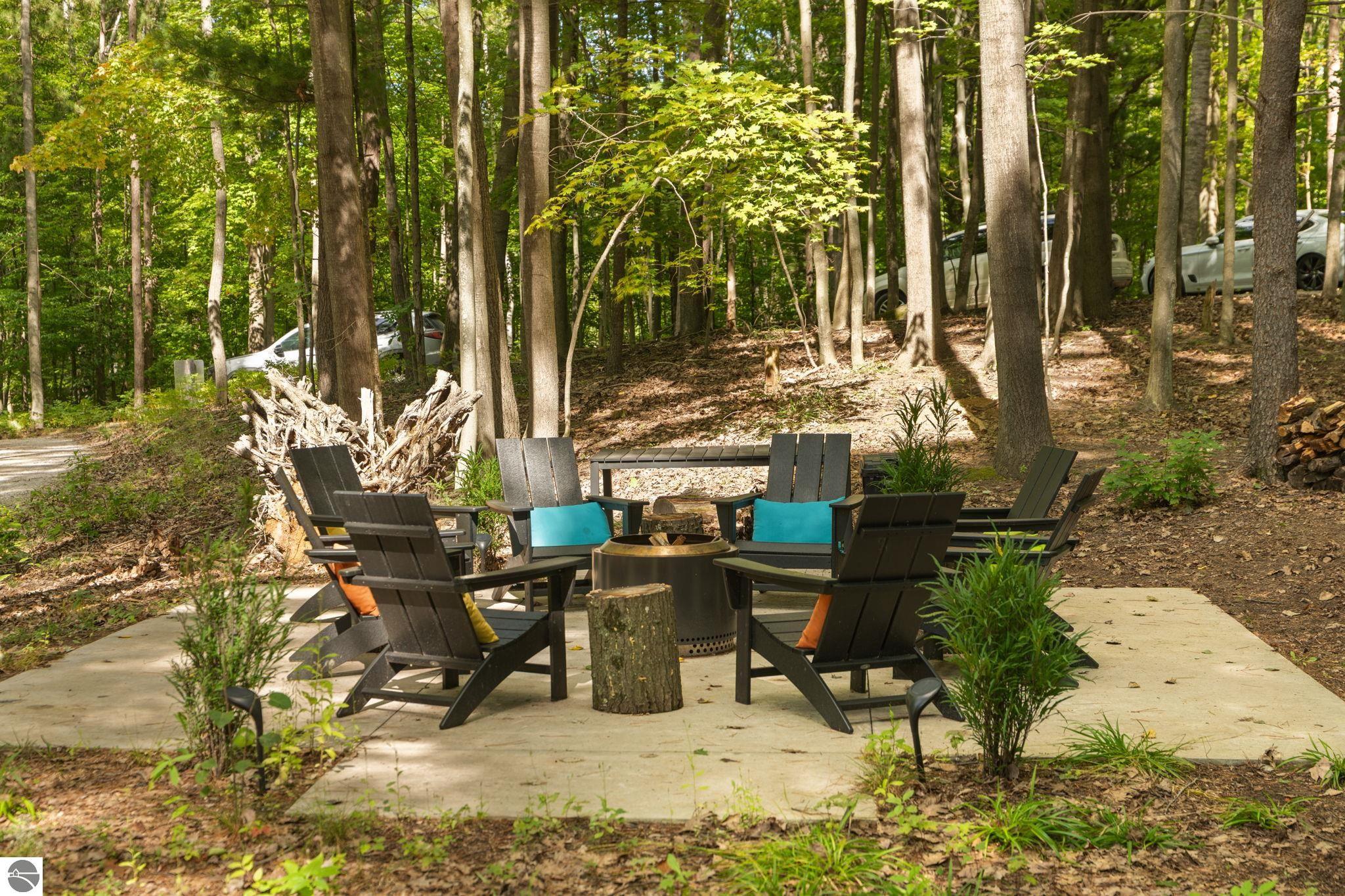 7103 Lake View Ridge
