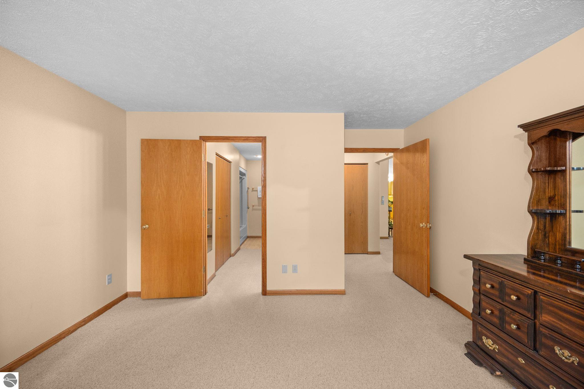 1108 Hemingway Lane