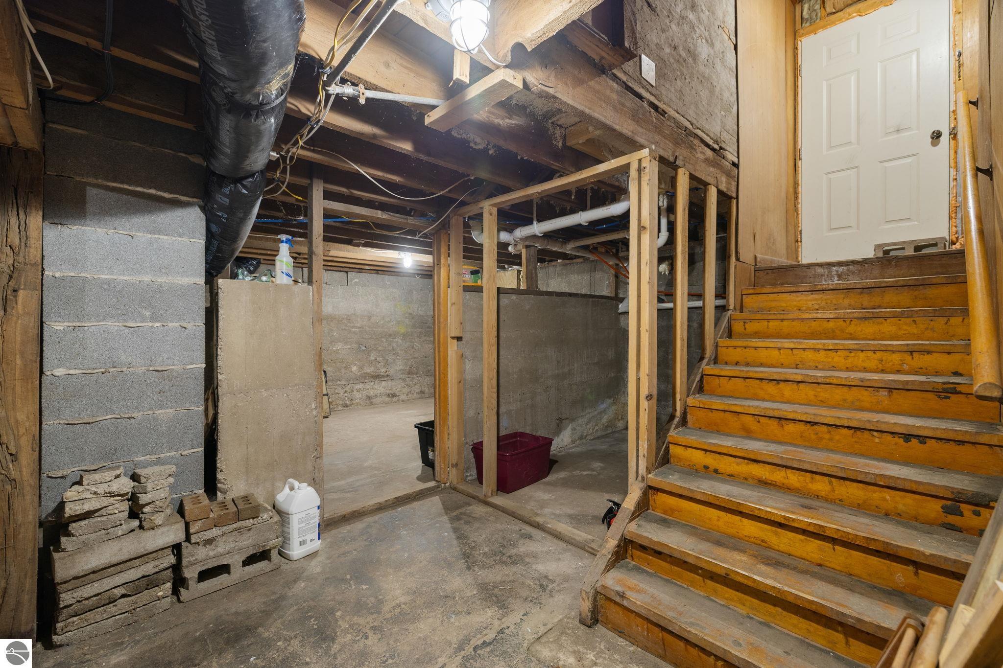 203 S Pioneer Road