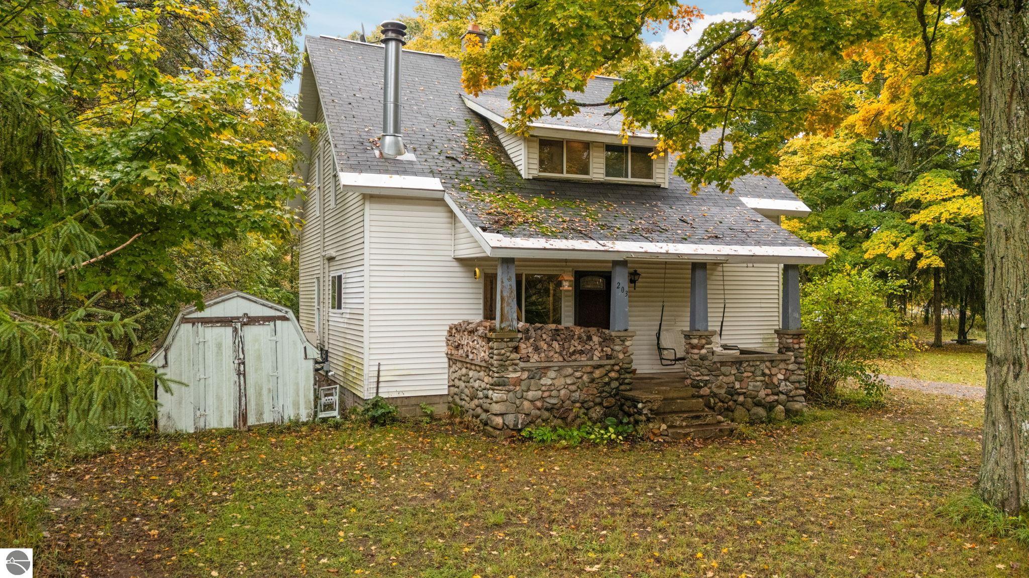 203 S Pioneer Road