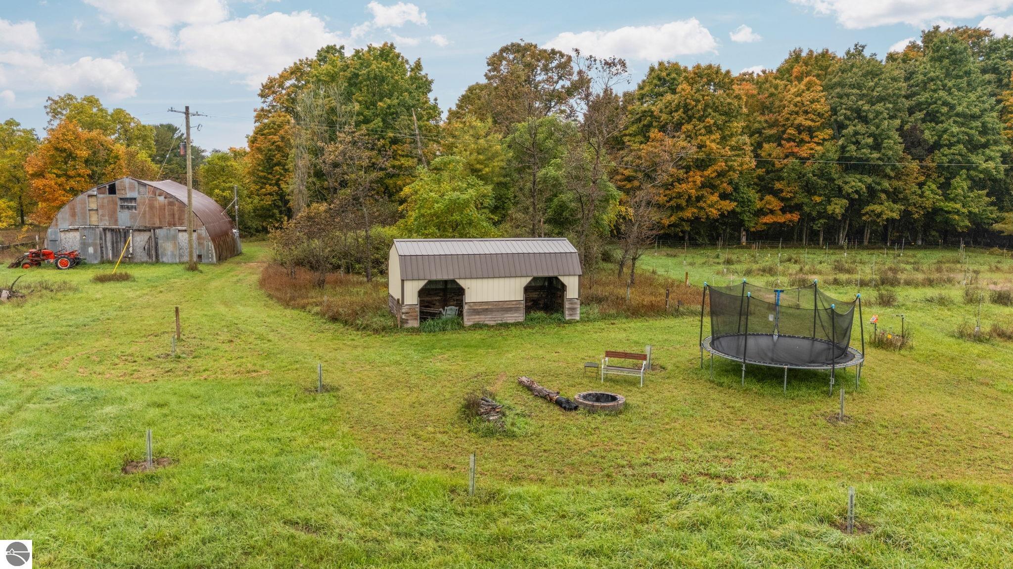 203 S Pioneer Road