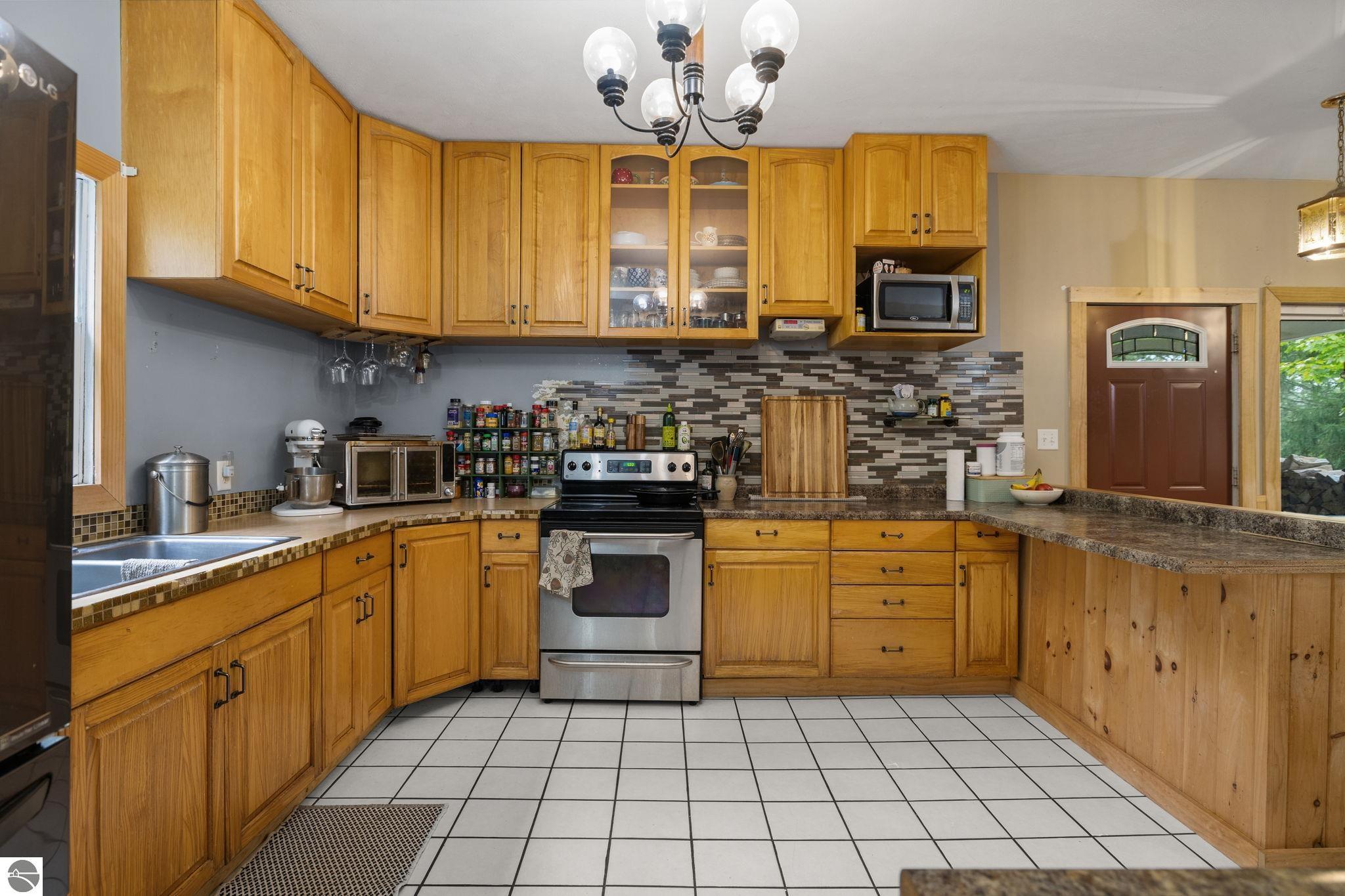 203 S Pioneer Road