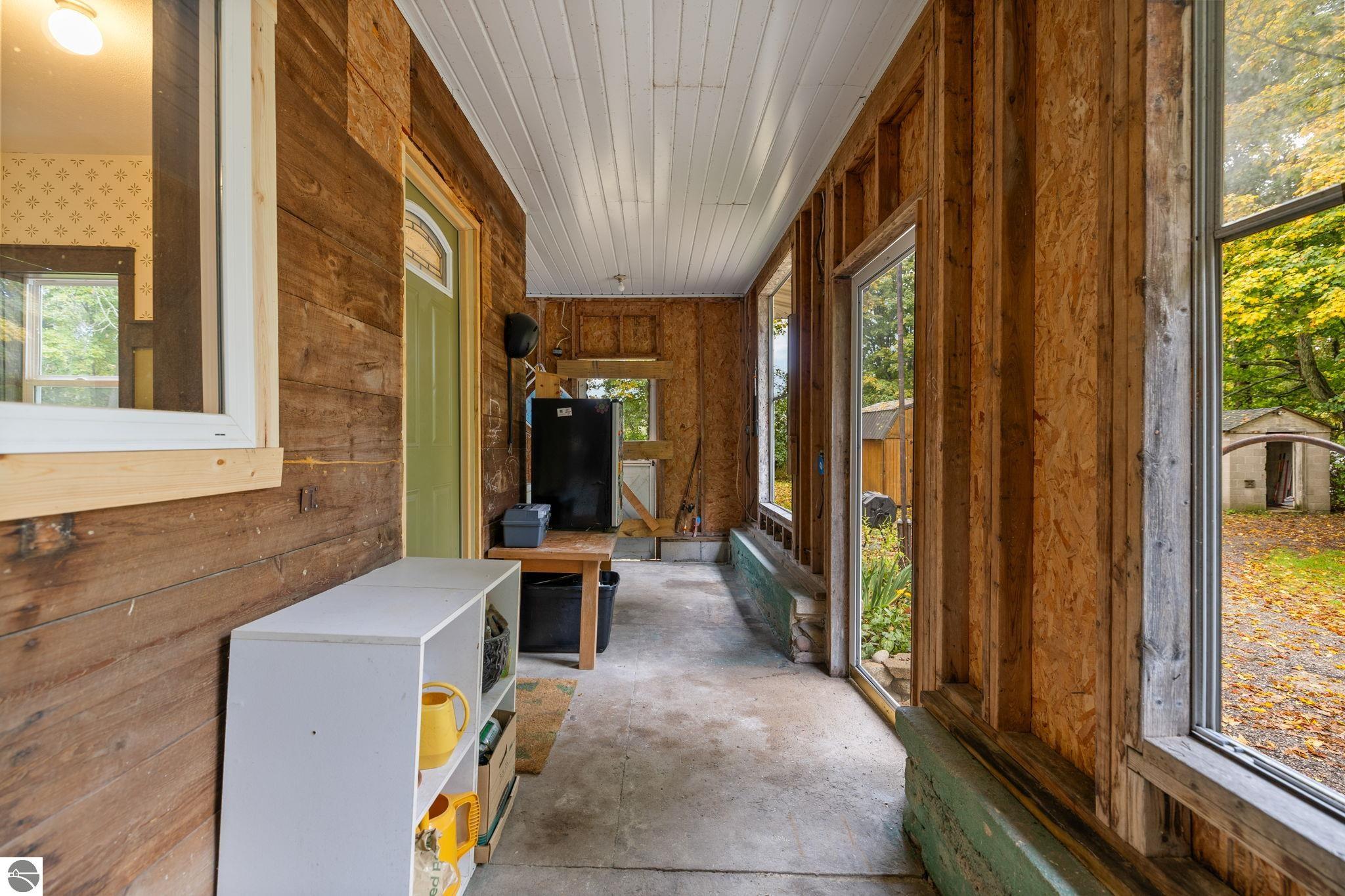 203 S Pioneer Road