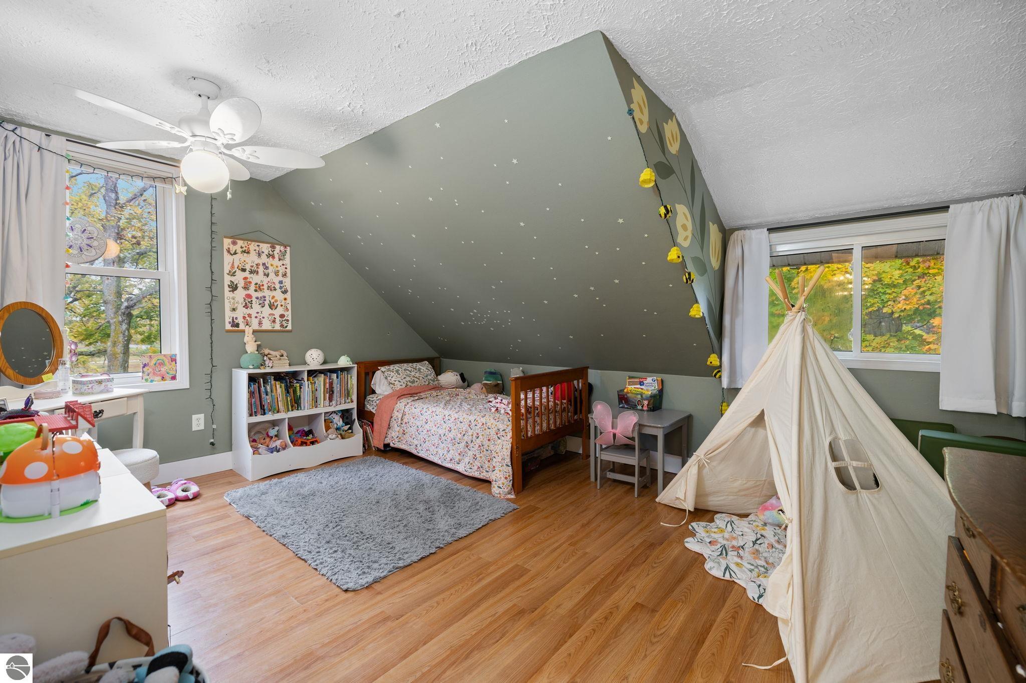 203 S Pioneer Road