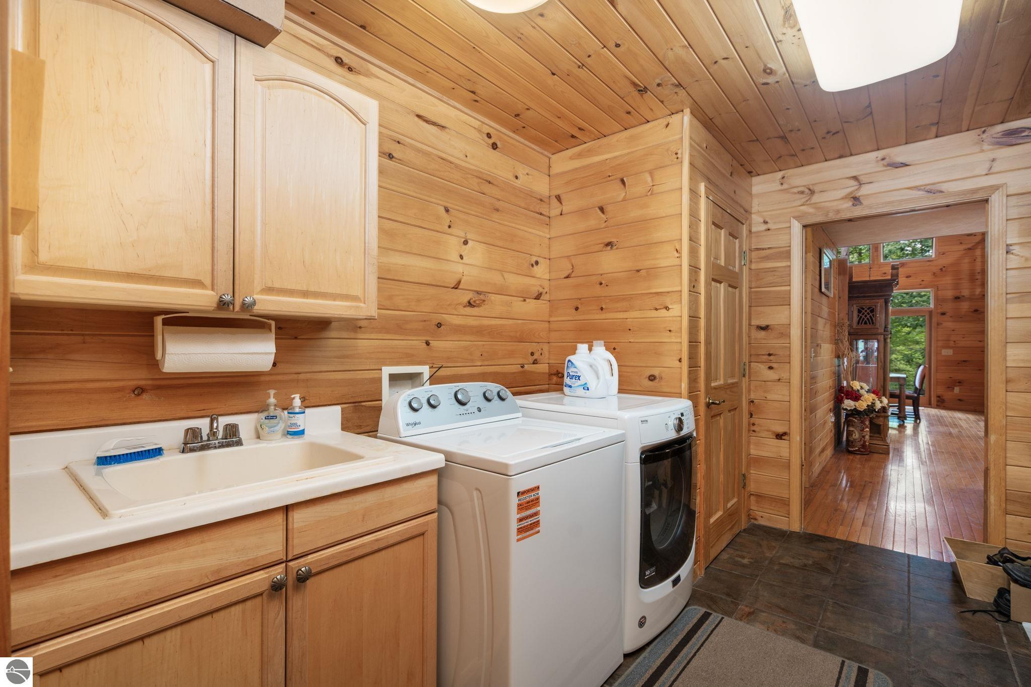 4207 Twins Trail