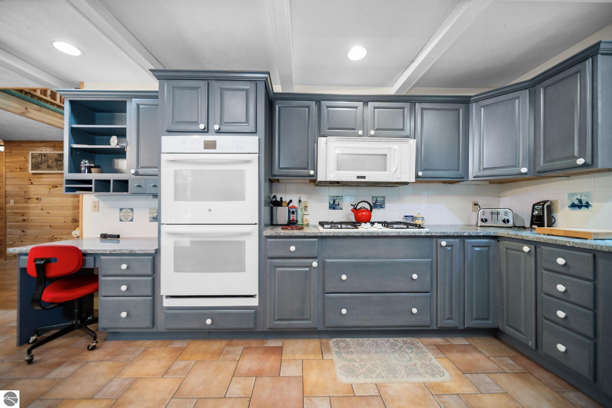 4207 Twins Trail