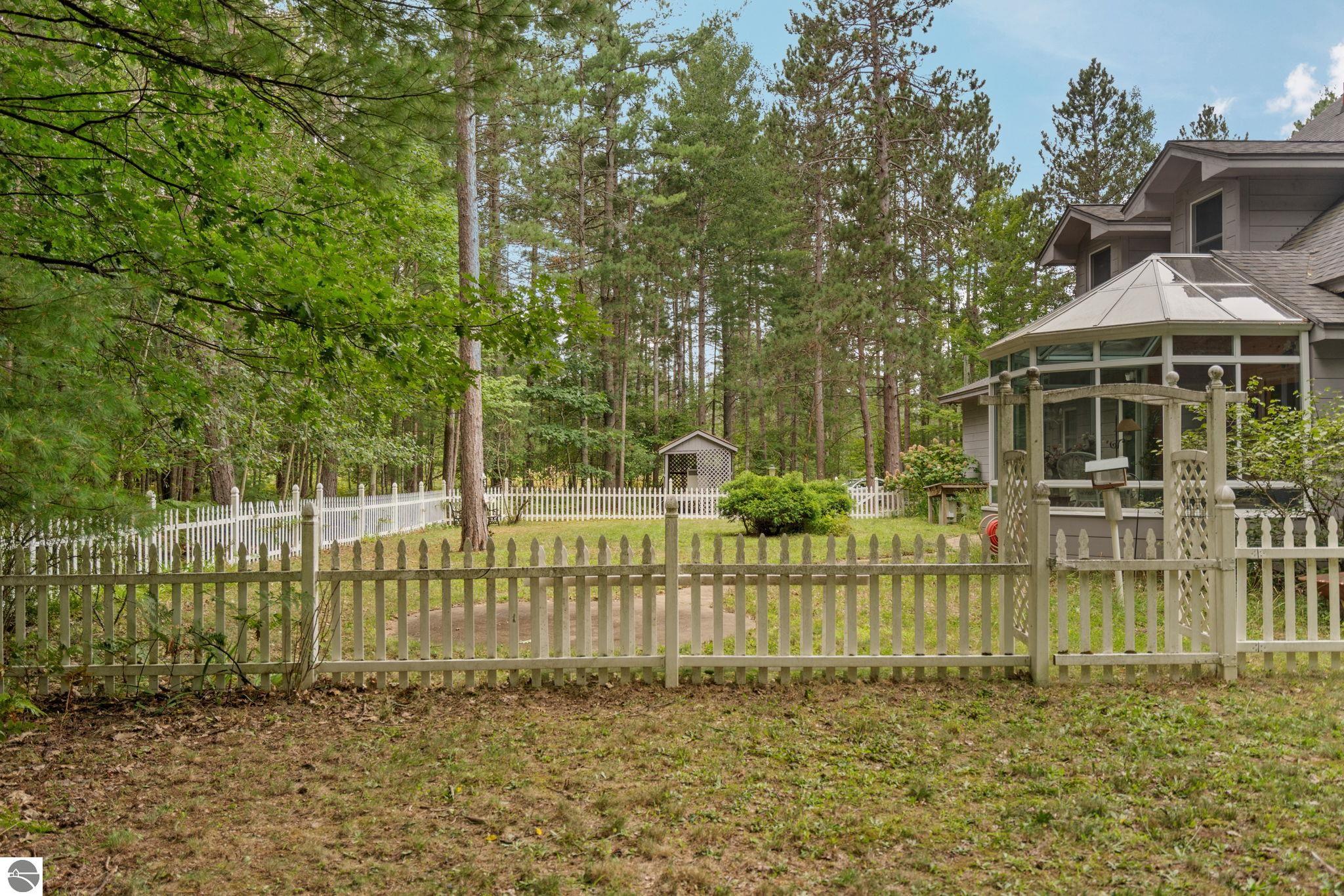 4207 Twins Trail