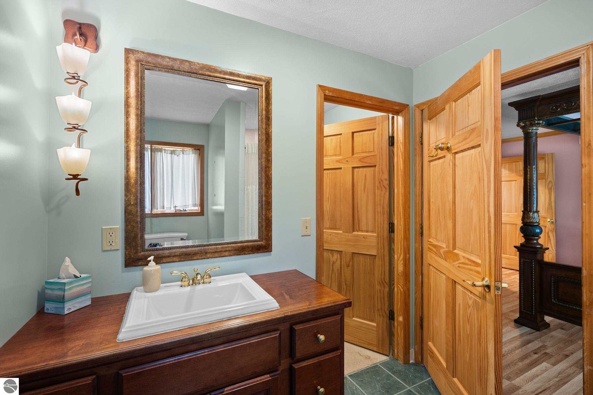 4207 Twins Trail