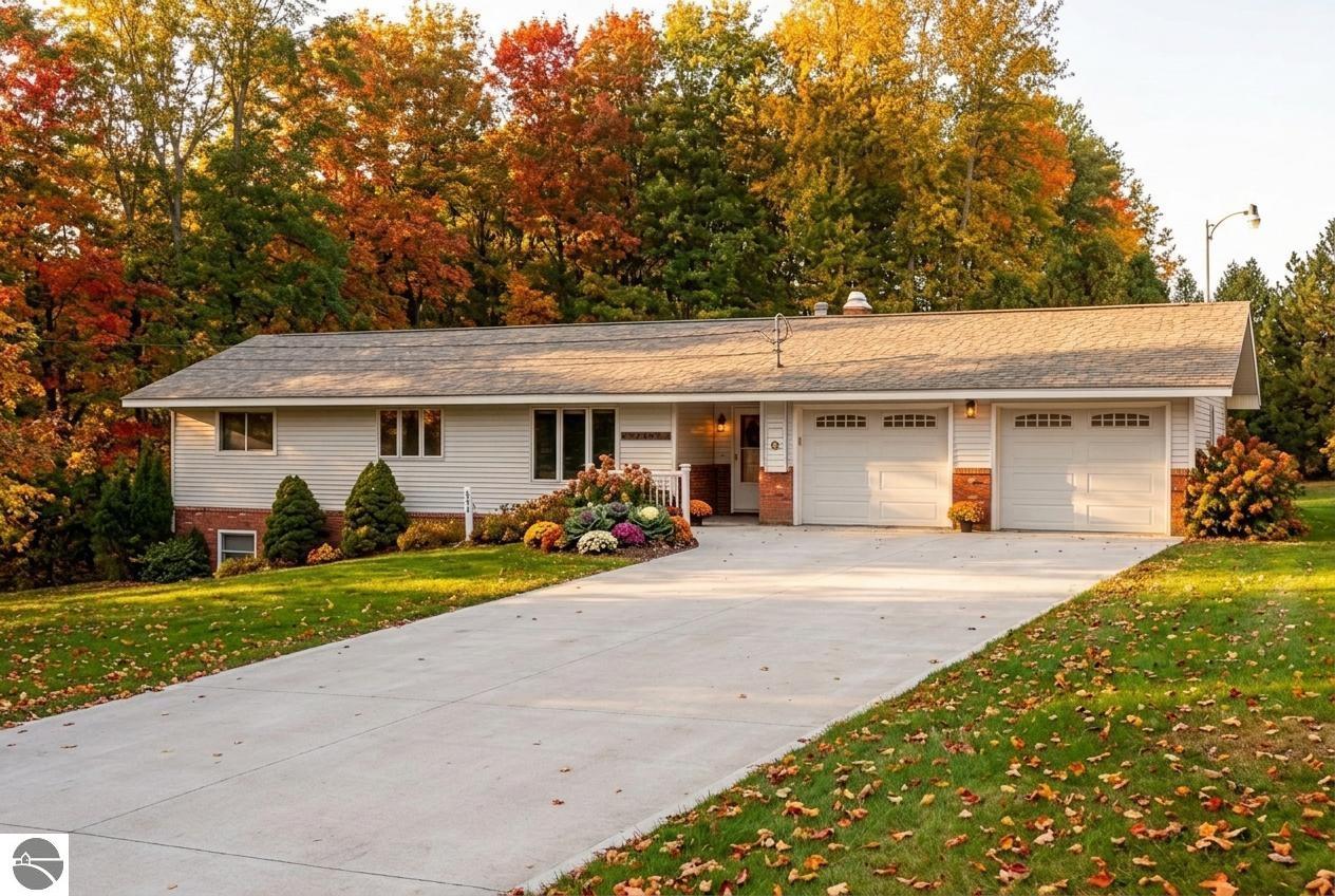 12246 S Newman Road Maple City Mi Us 49664 B85e0c93517b00da660497c9dfc0ff71