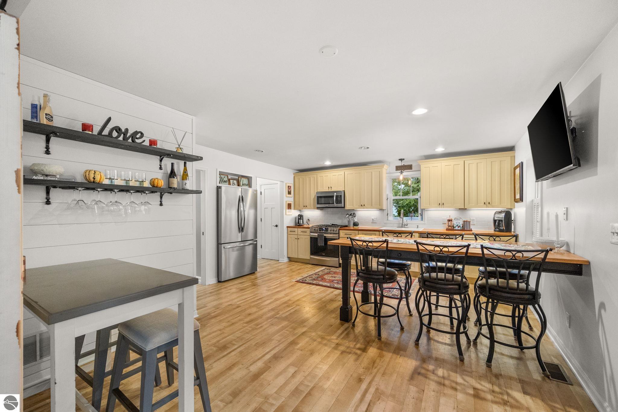 814 Locust Street