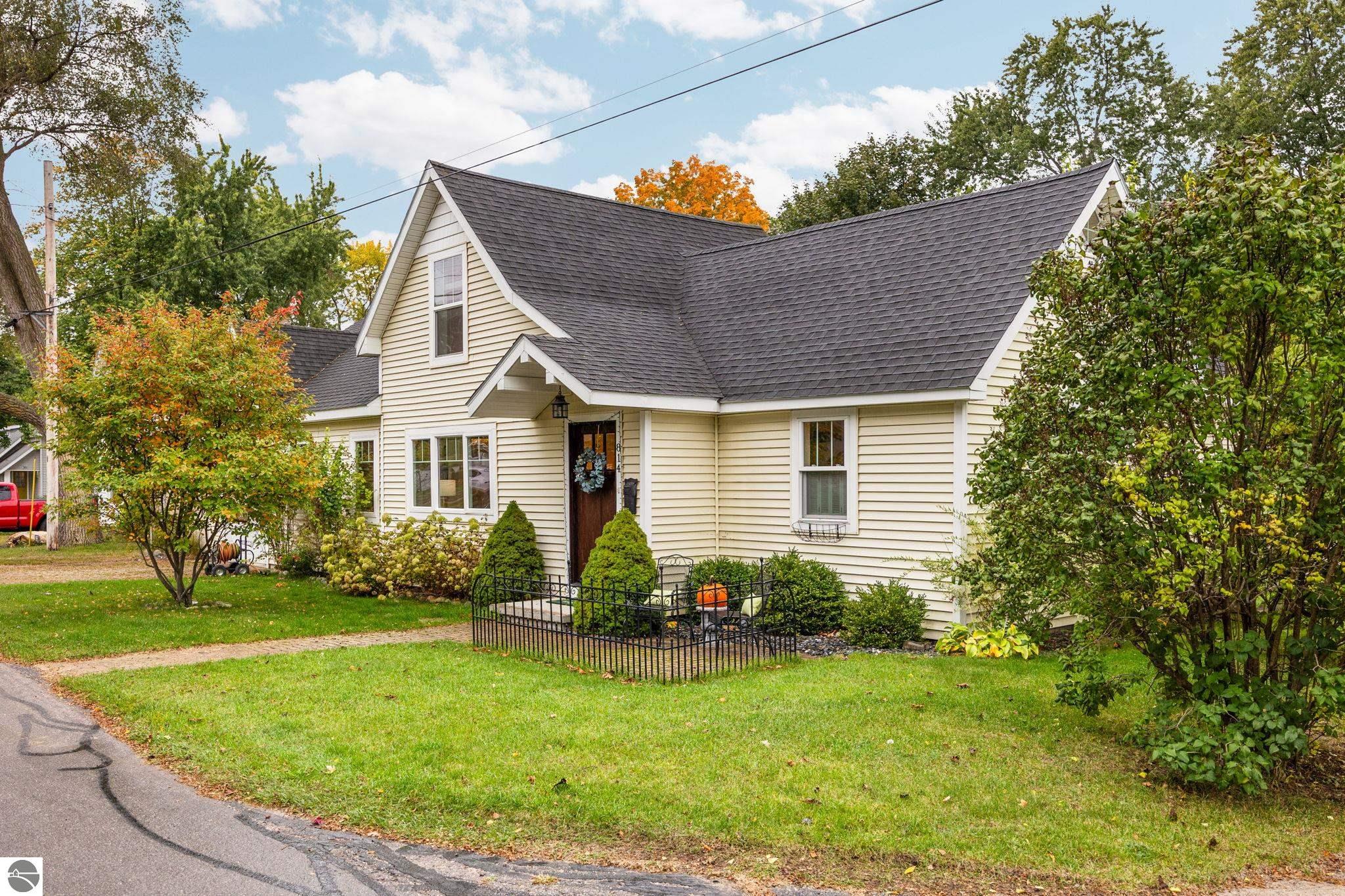 814 Locust Street