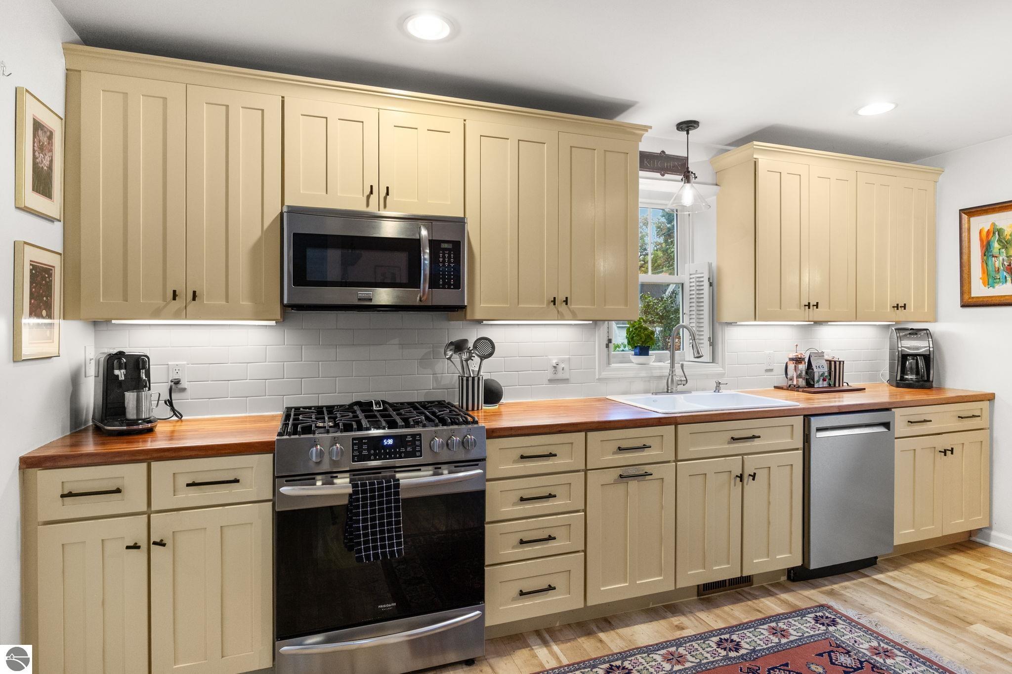 814 Locust Street