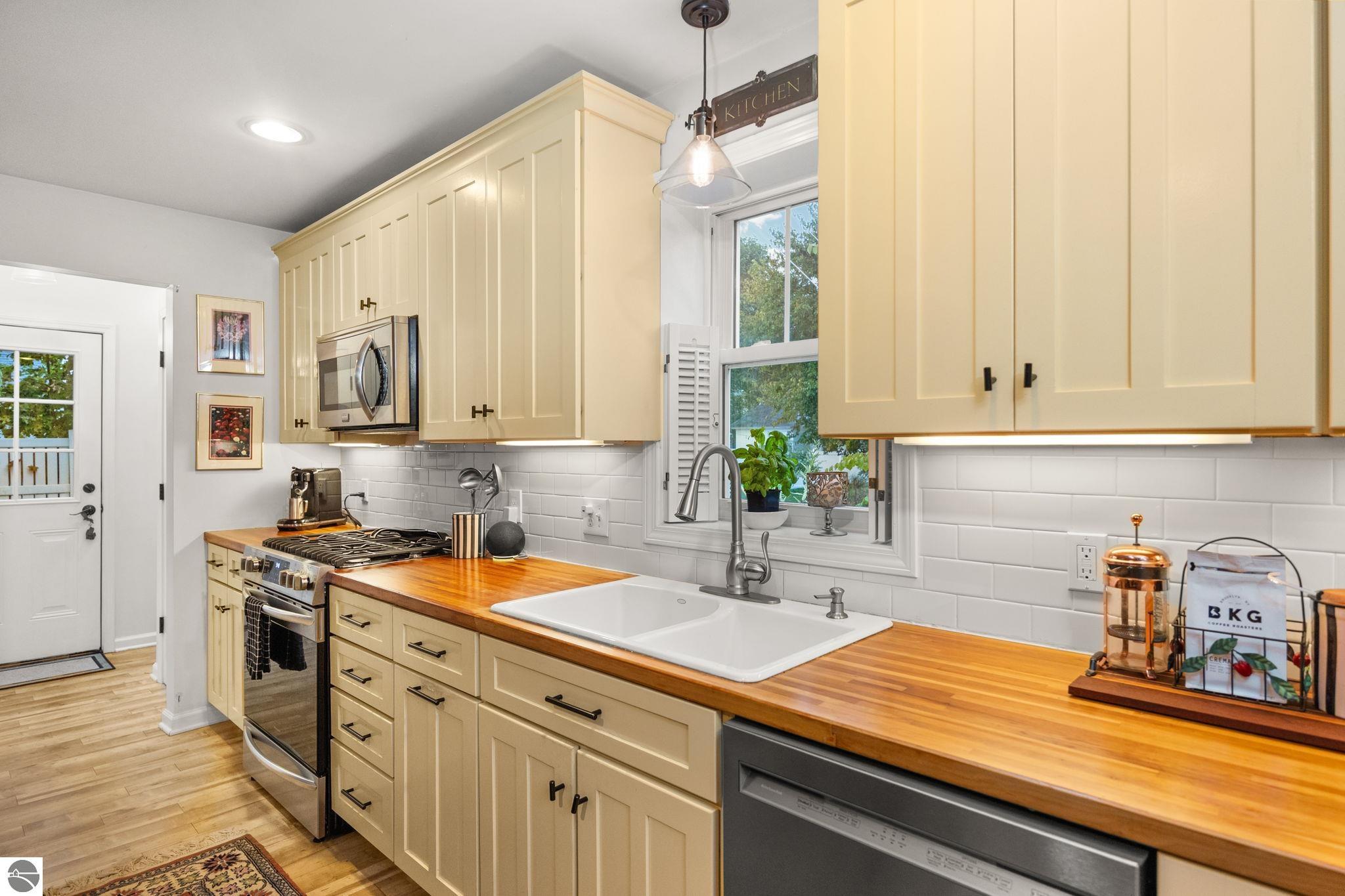 814 Locust Street