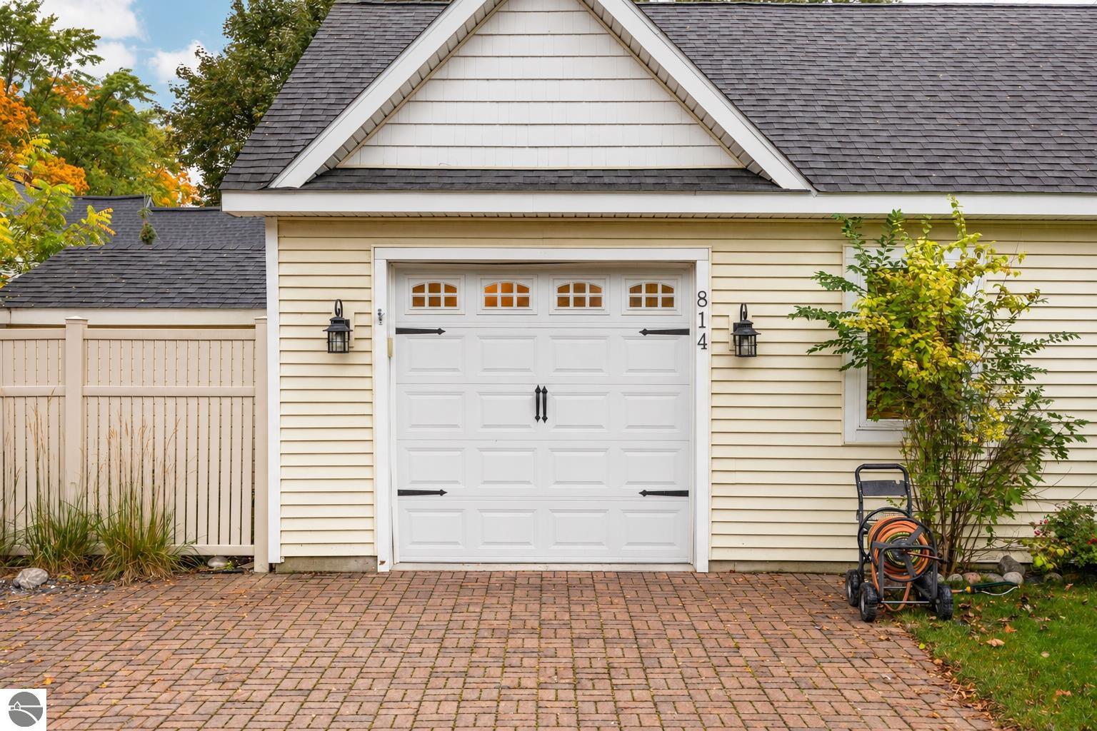 814 Locust Street
