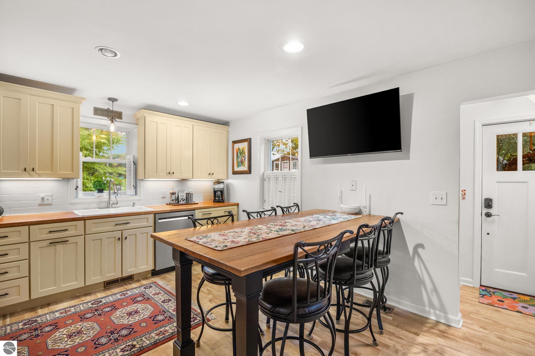 814 Locust Street