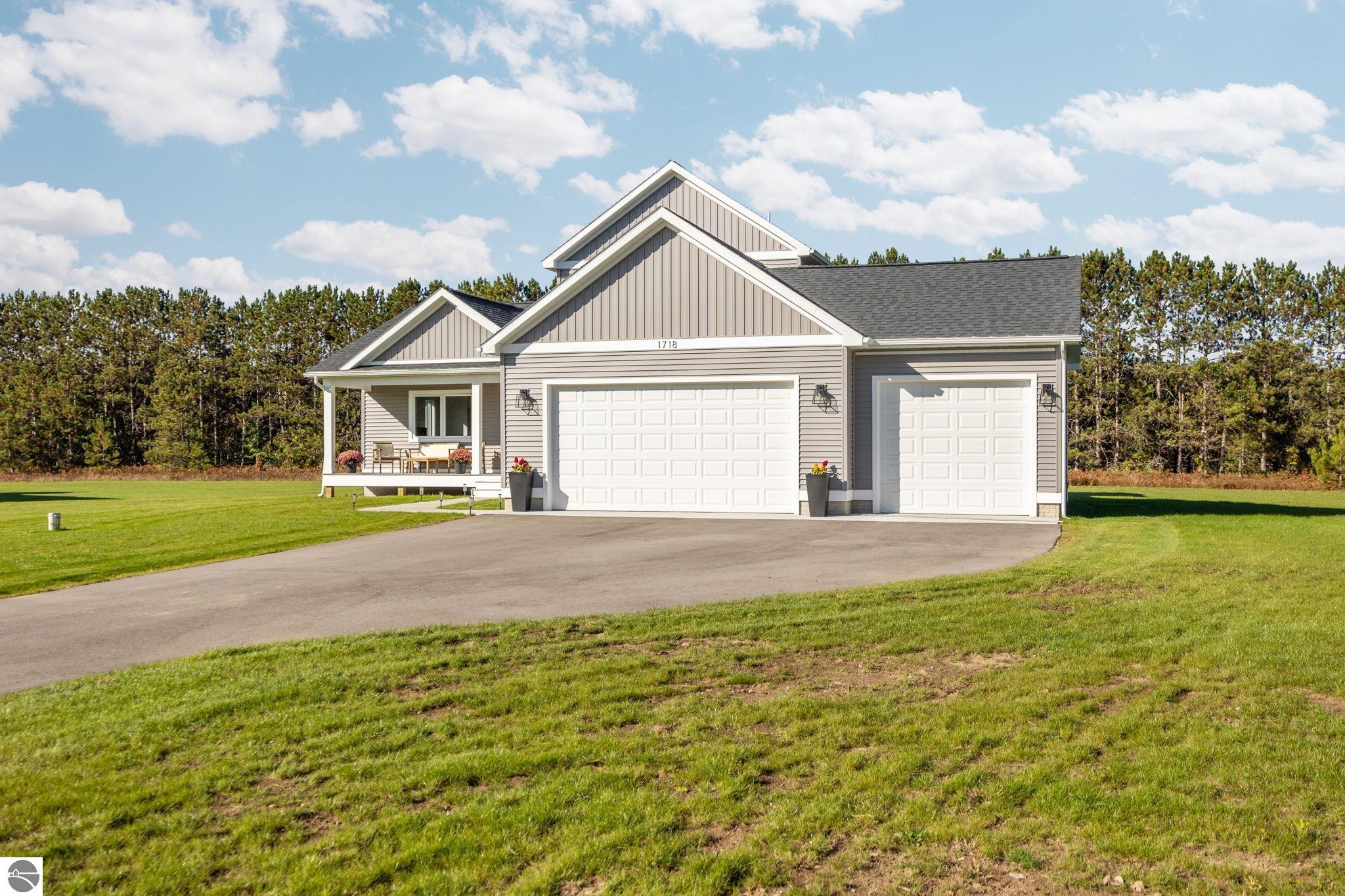 1747 Mary Lou Manor Interlochen Mi Us 49643 3a7469df1701a487ca92b9fe0dd435ba