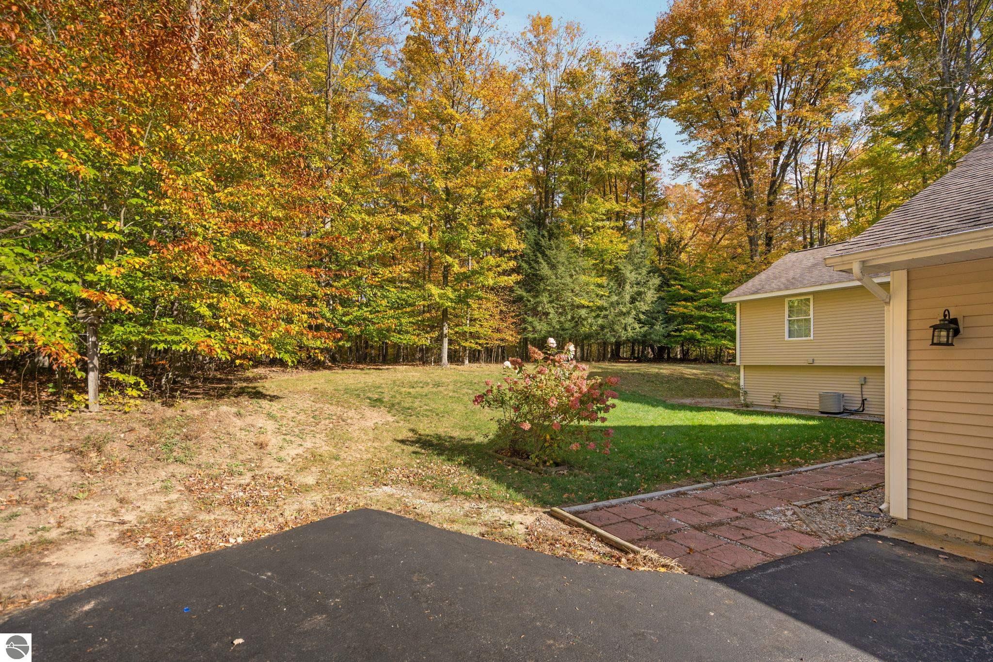5219 Timber Point Trail