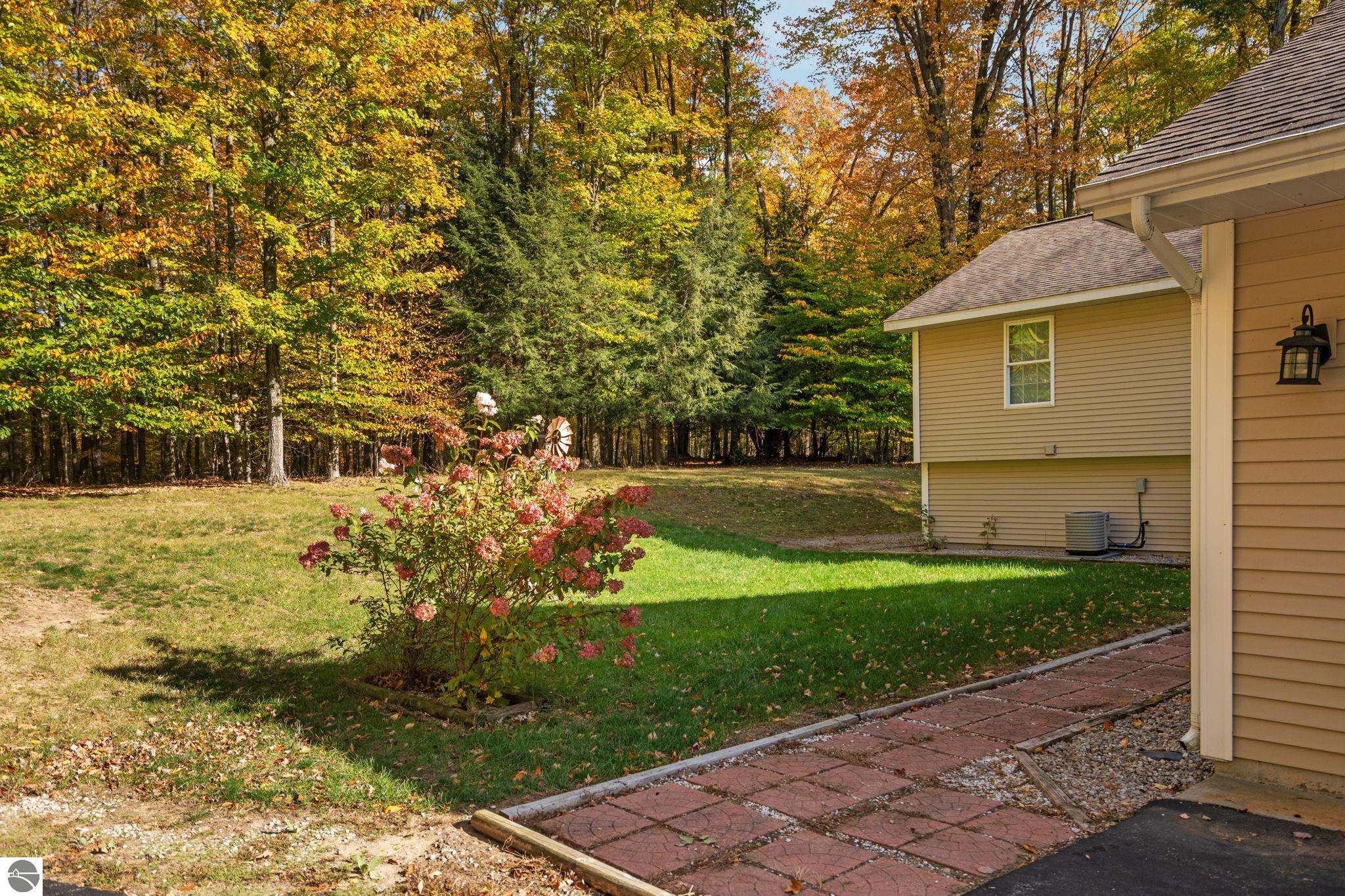 5219 Timber Point Trail