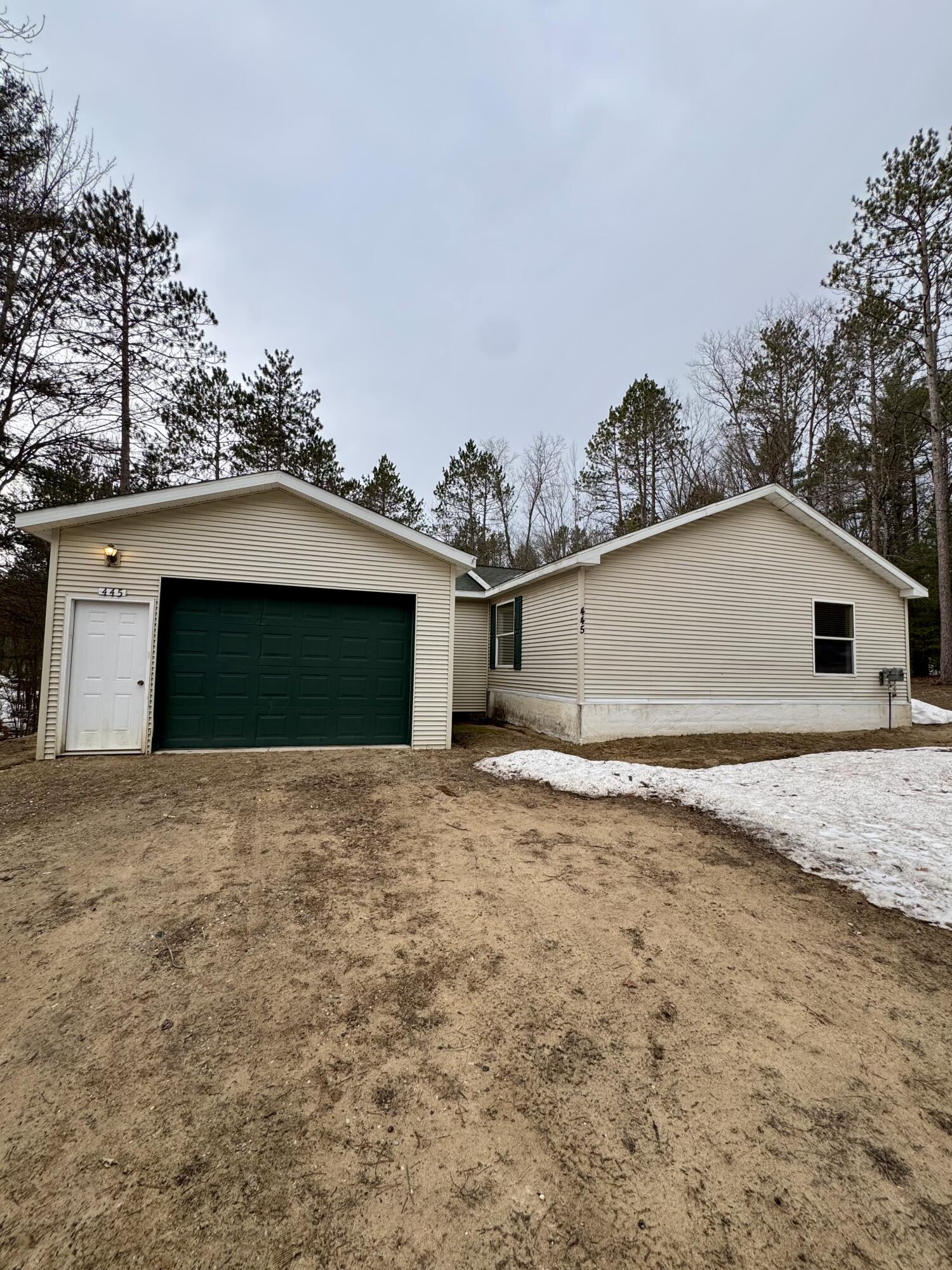 445 Darwin Avenue, NE
