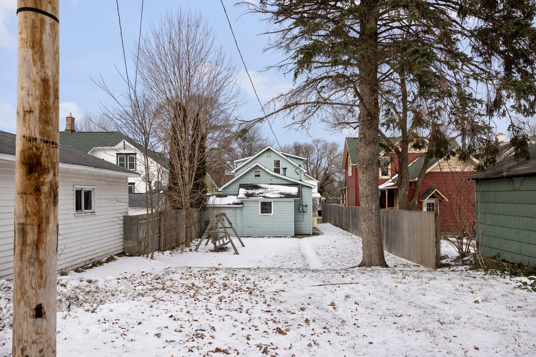 347 4th Street