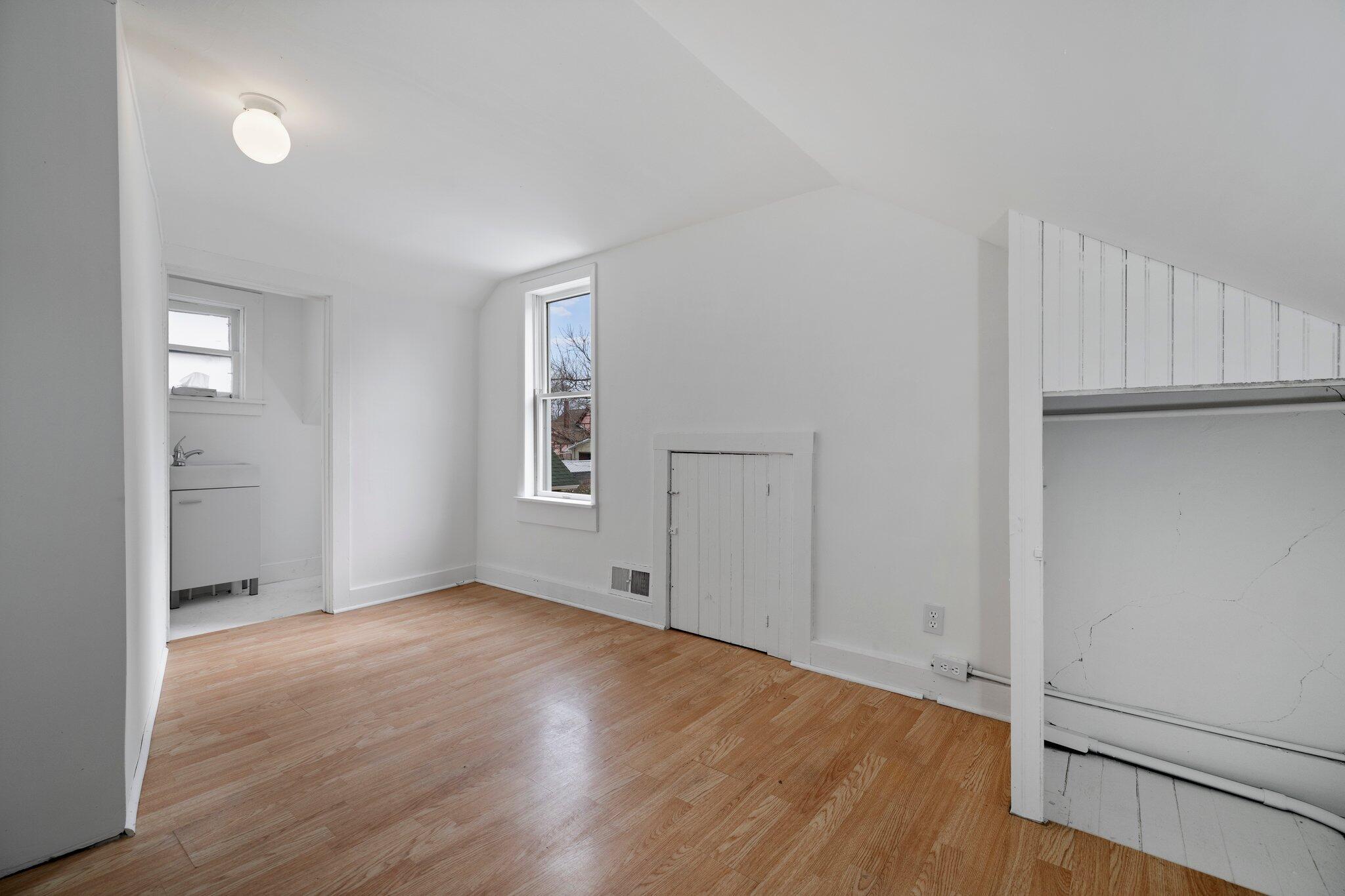 347 4th Street