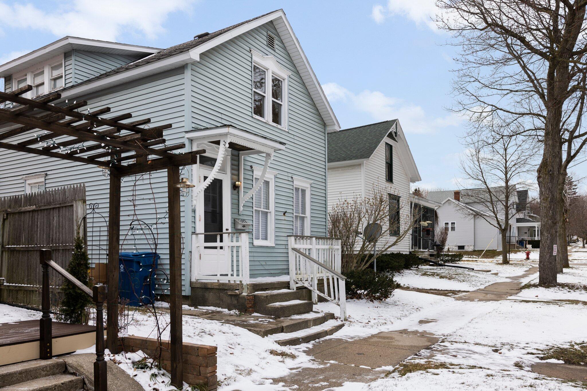 347 4th Street