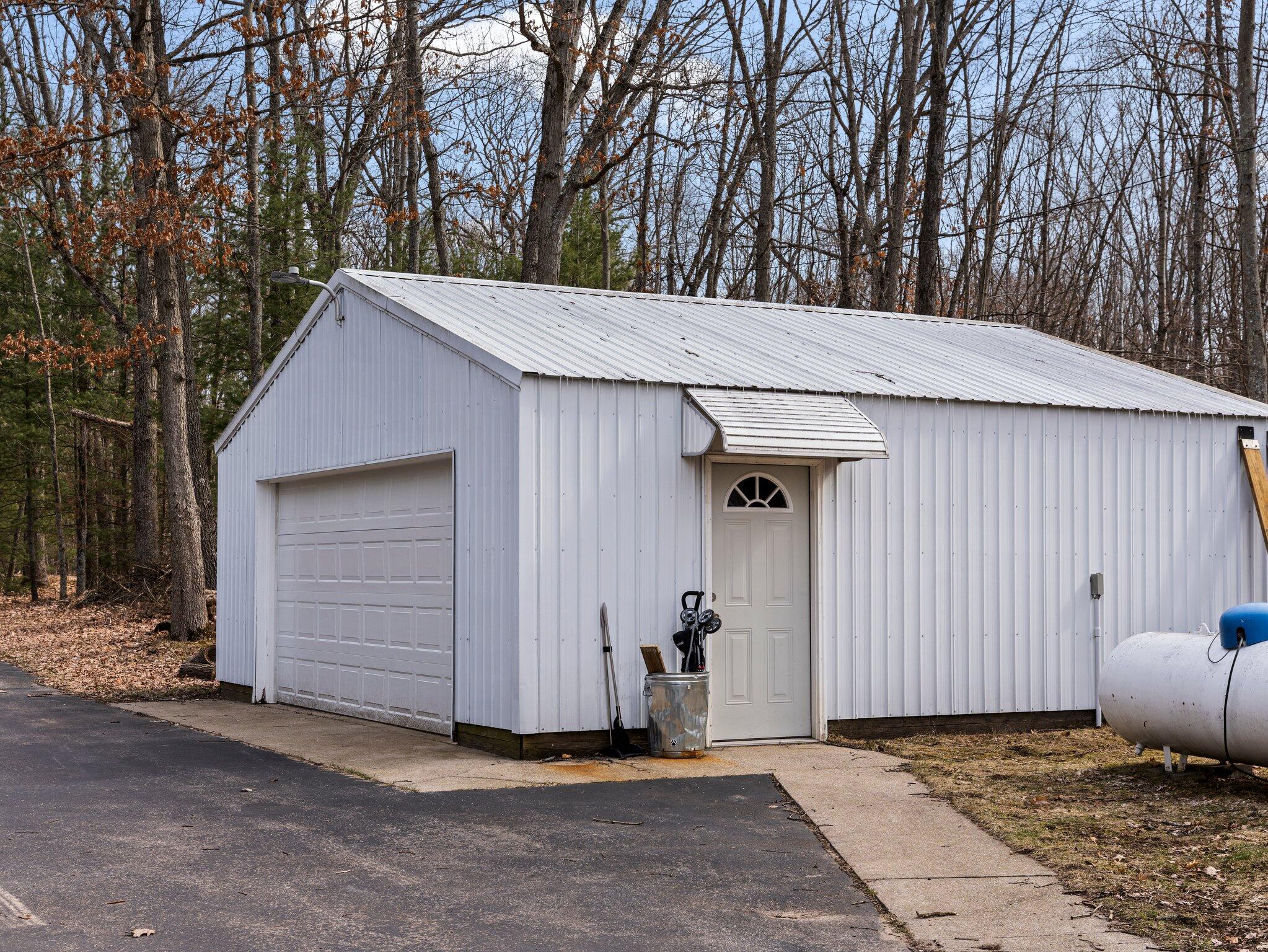 8527 W Dixson Drive