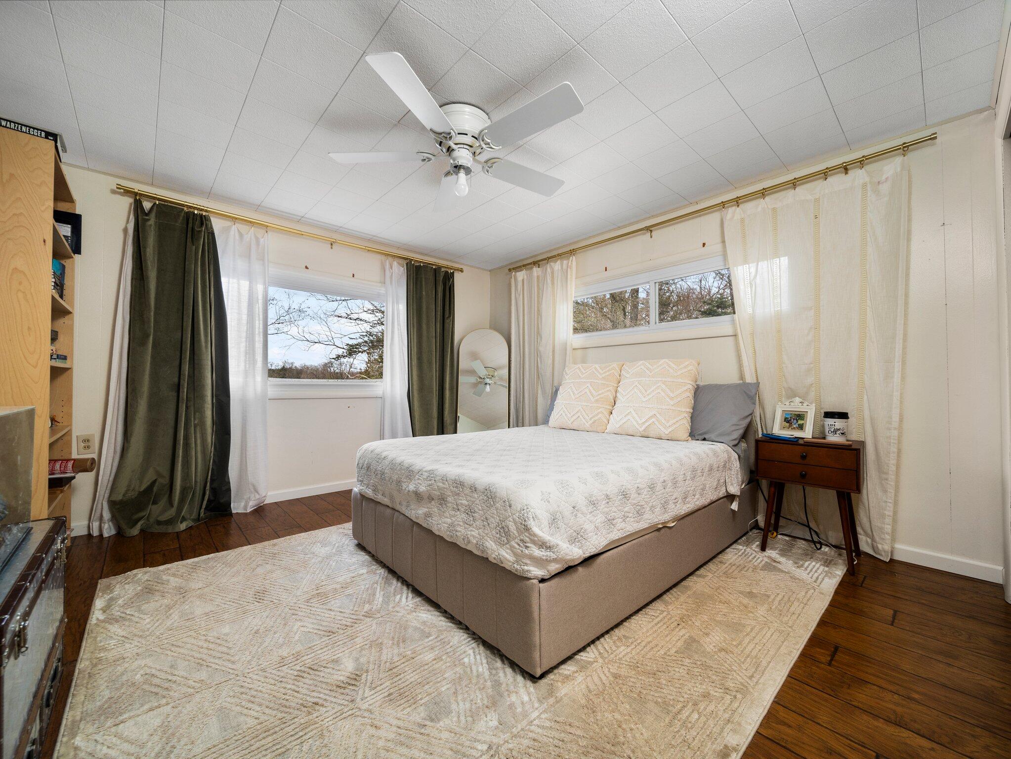 8527 W Dixson Drive