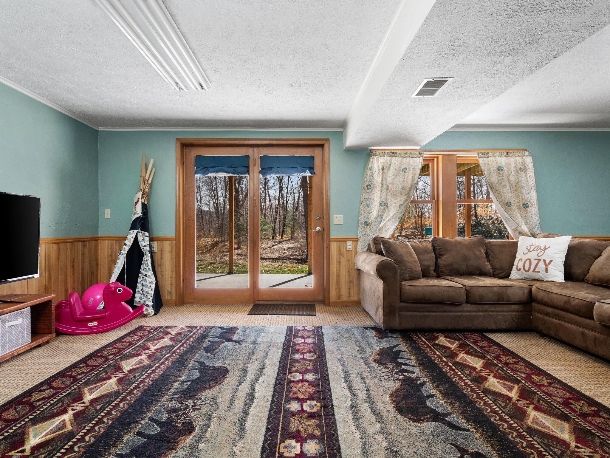8687 N La Salle Road