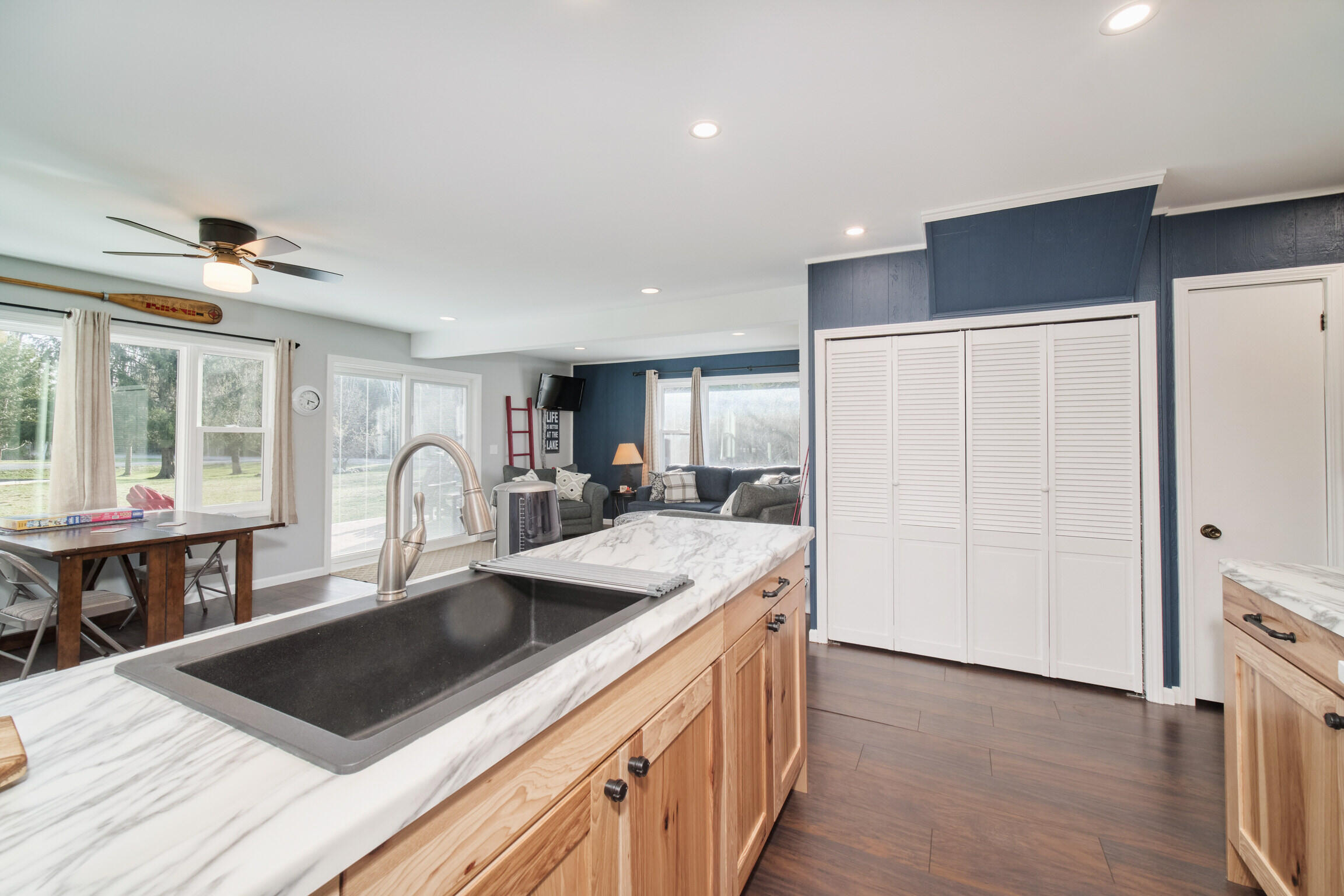 8761 Lake Park Drive
