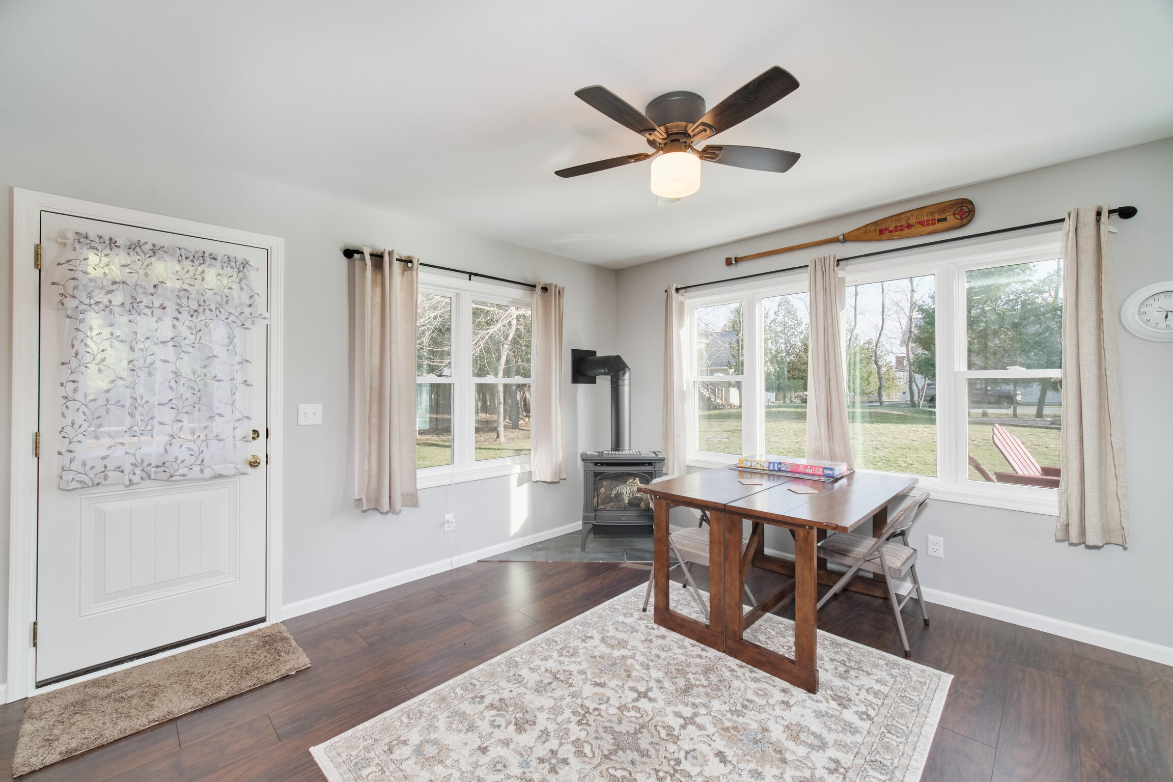 8761 Lake Park Drive
