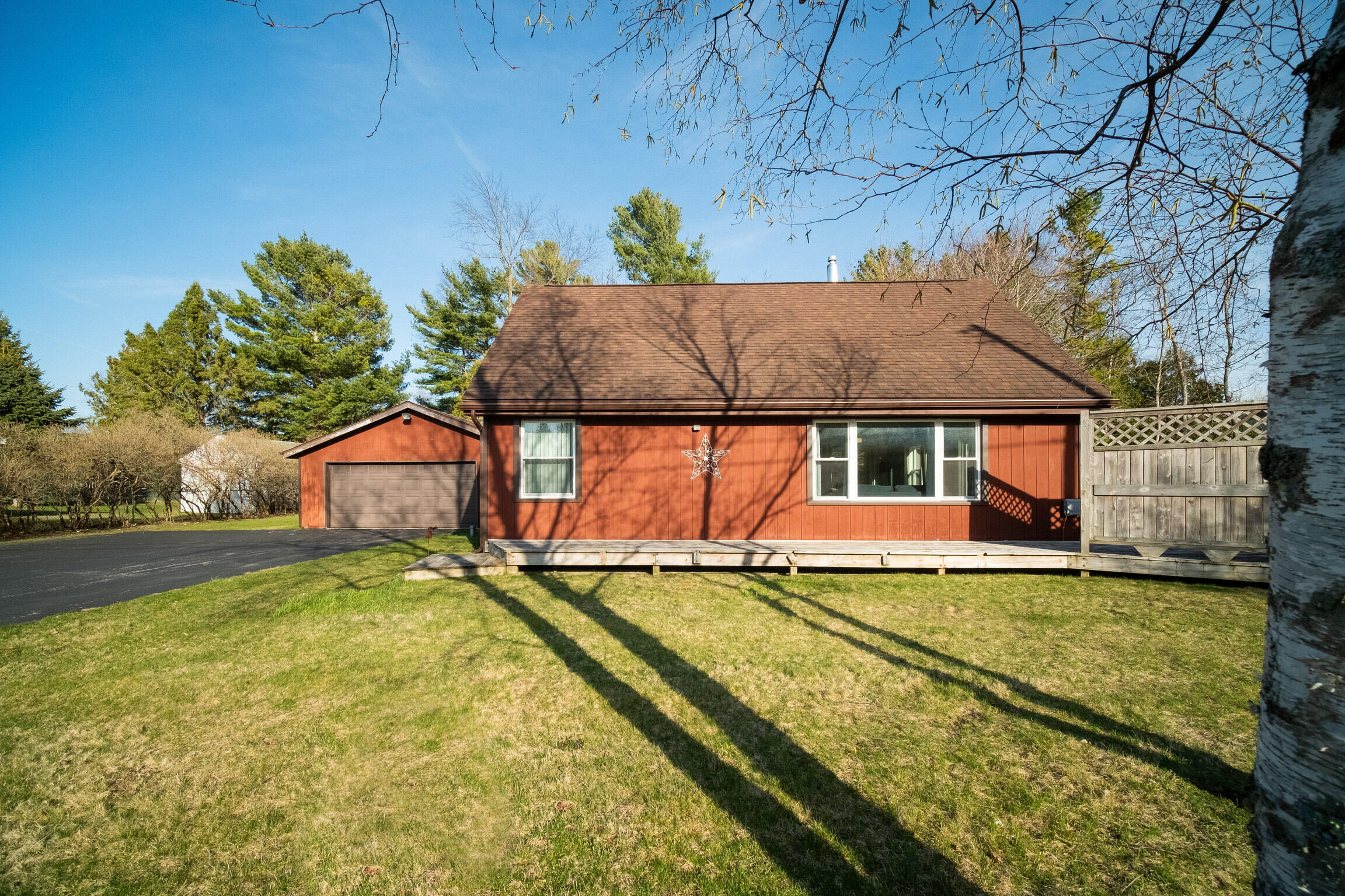 8761 Lake Park Drive