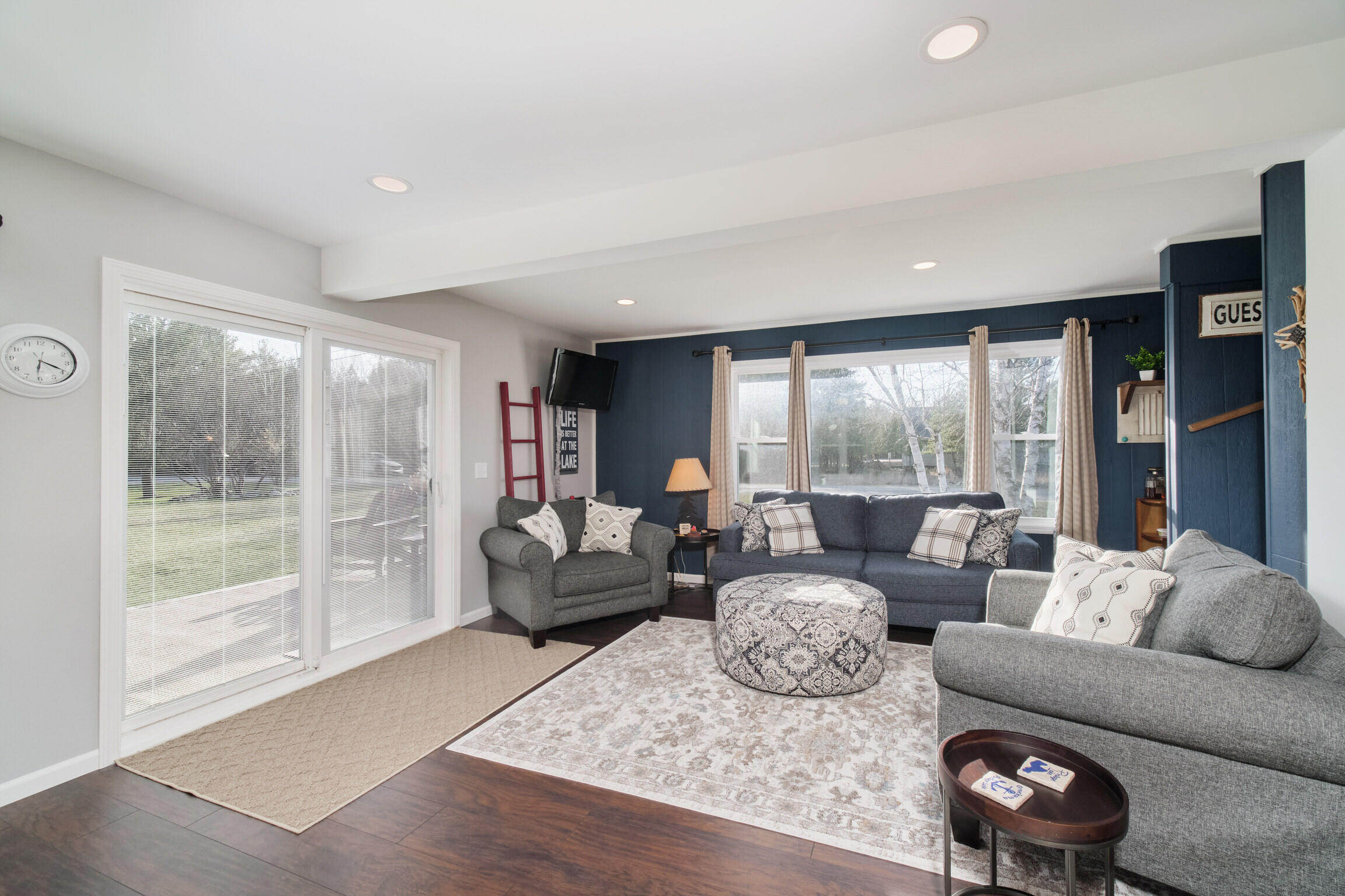 8761 Lake Park Drive