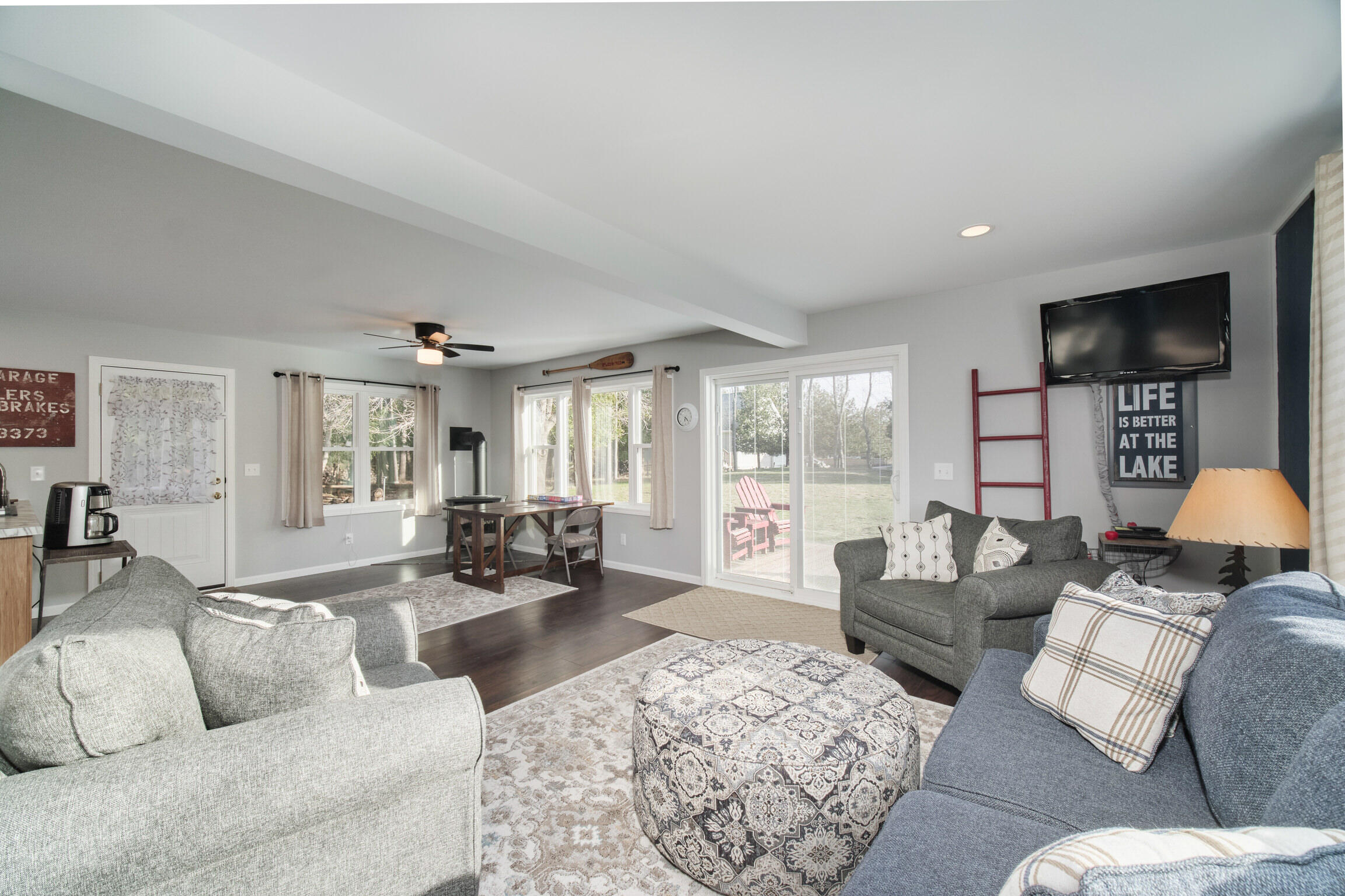8761 Lake Park Drive