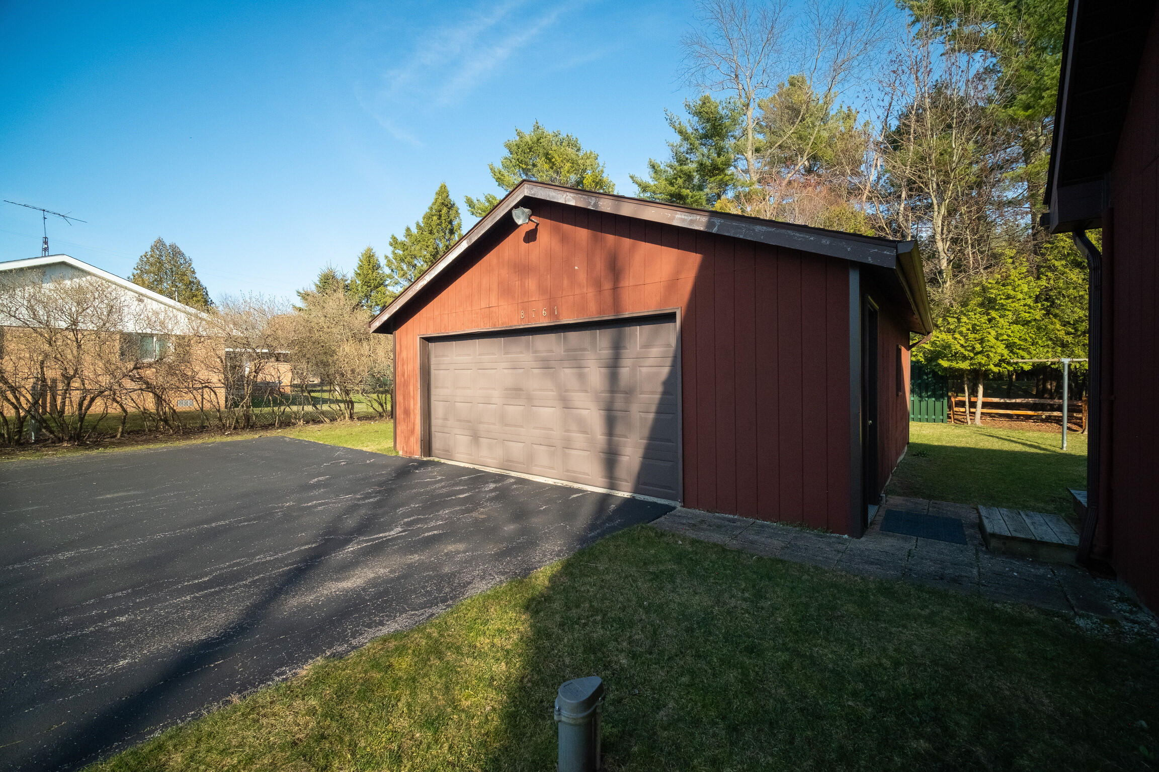 8761 Lake Park Drive