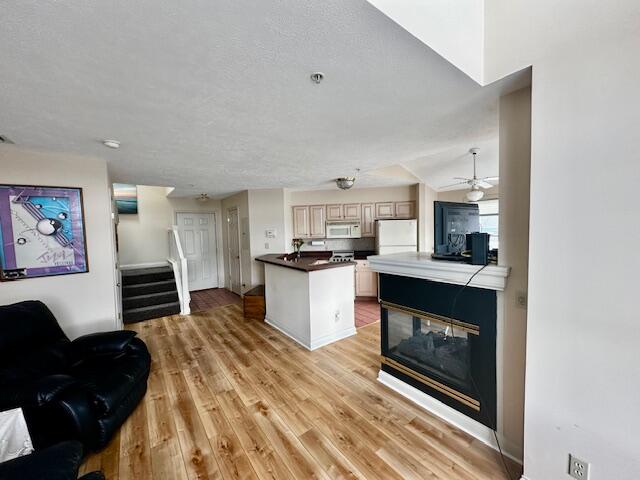 6 Brookharbor N