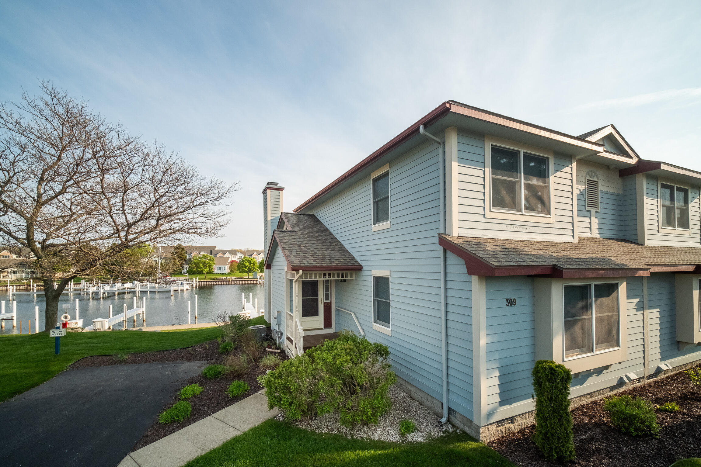 309 Lakeshore Drive