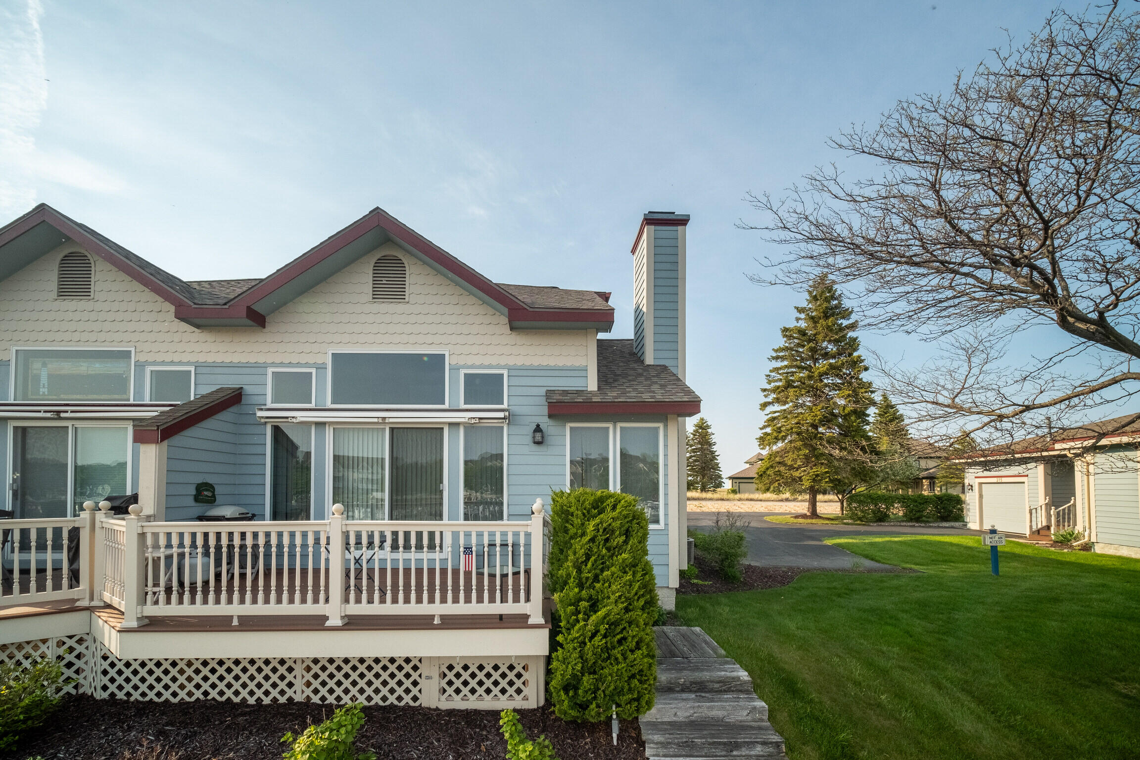 309 Lakeshore Drive