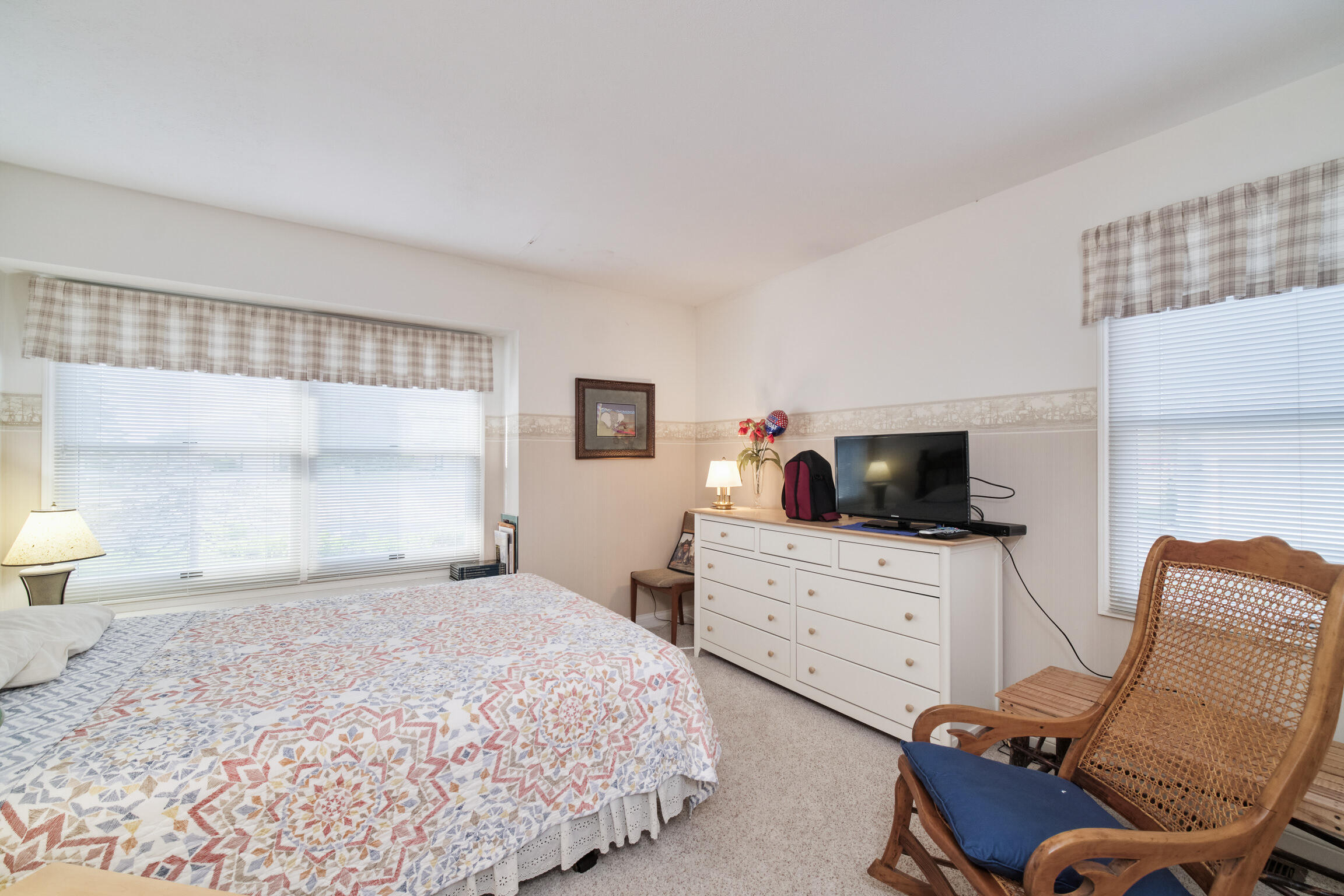 309 Lakeshore Drive