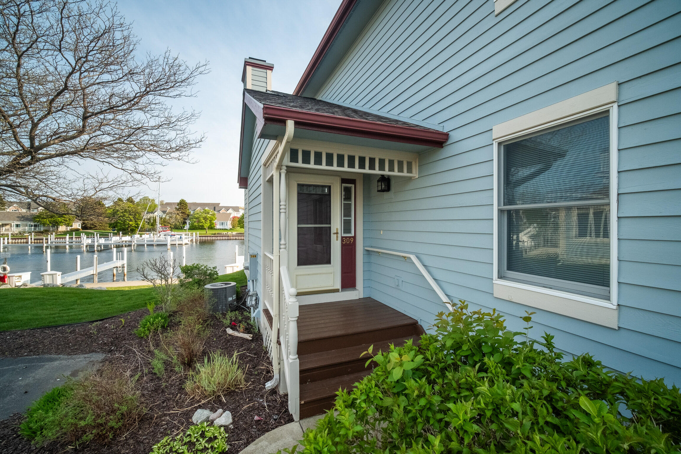 309 Lakeshore Drive