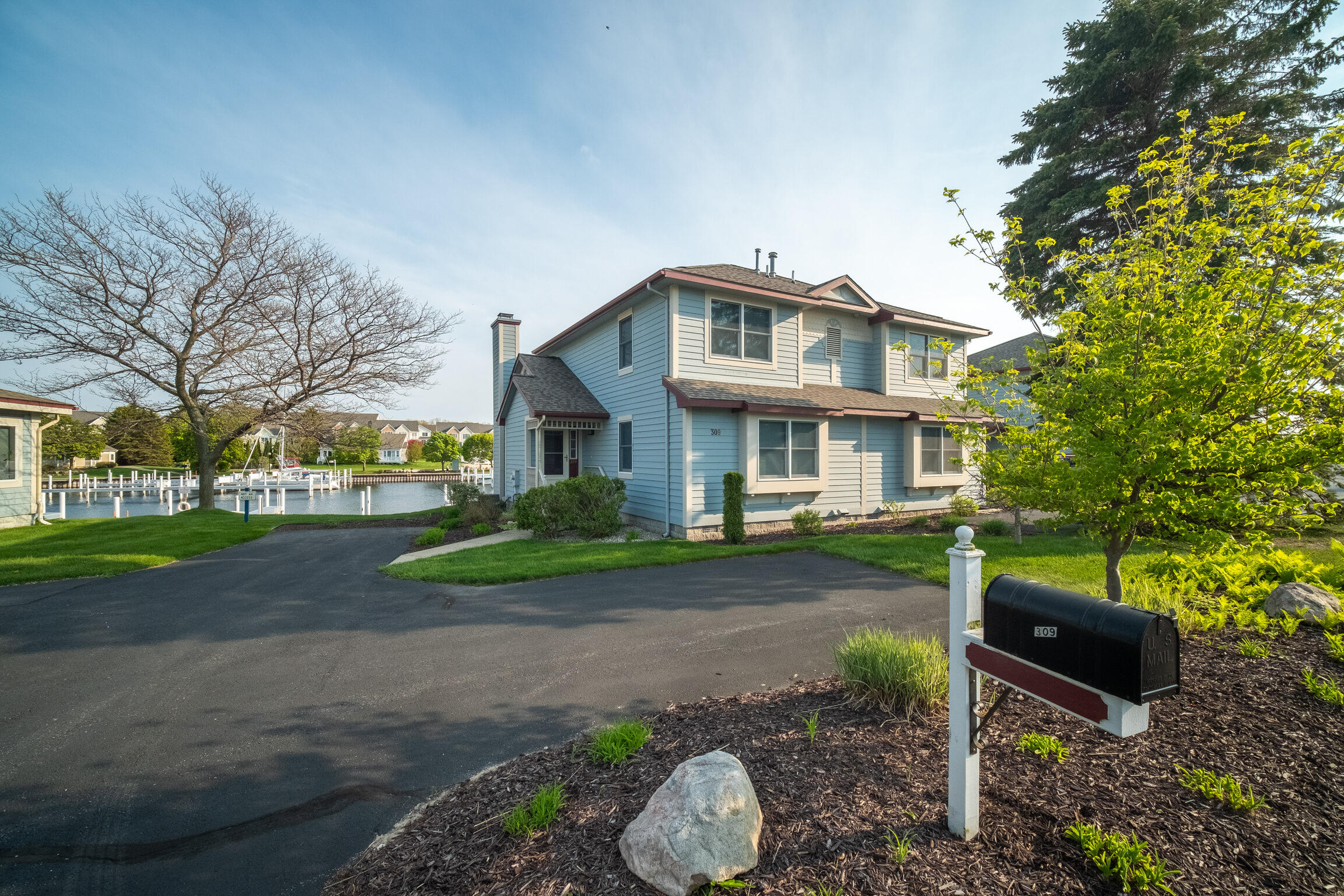 309 Lakeshore Drive