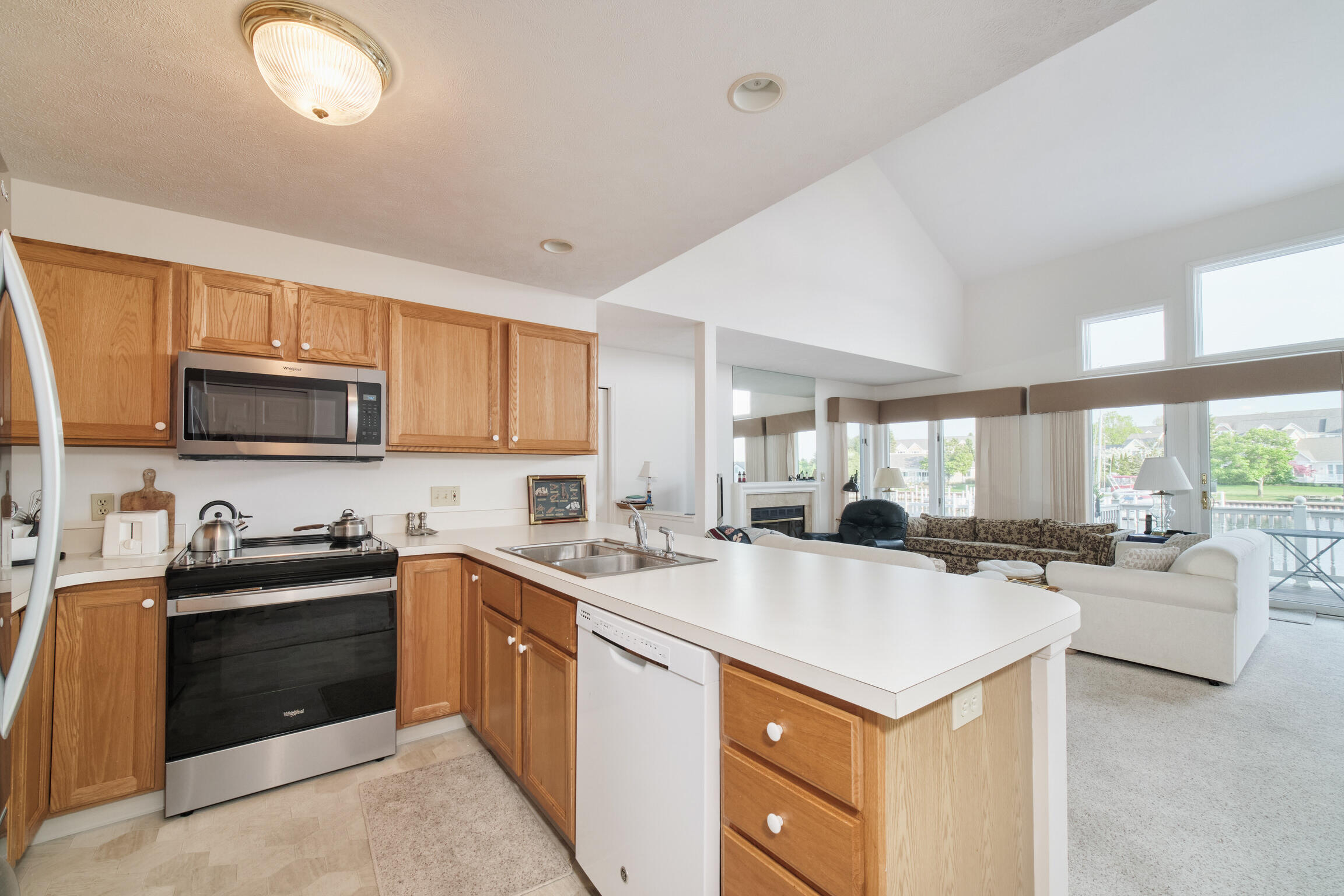 309 Lakeshore Drive