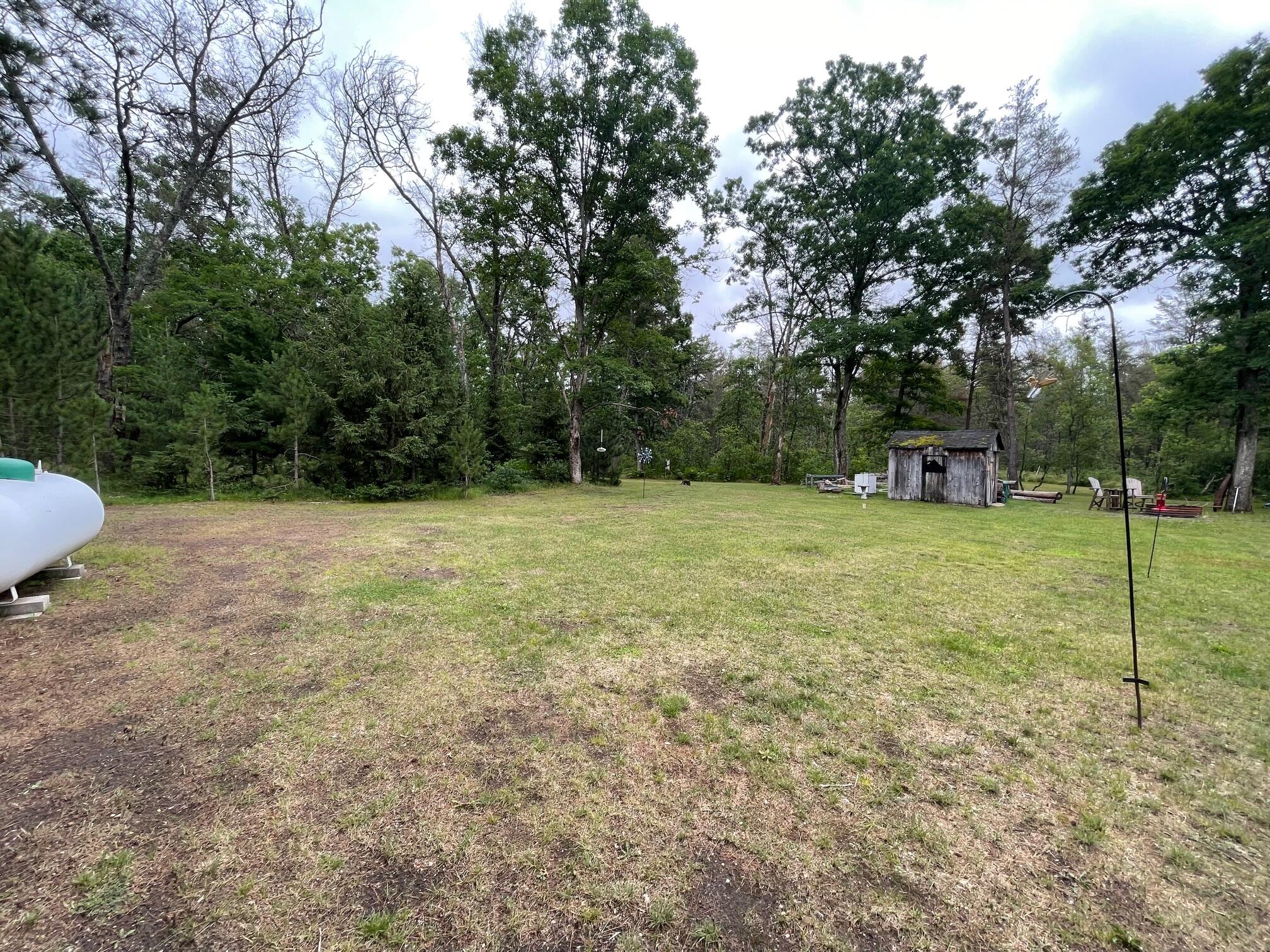 1988 W 10 Mile Road
