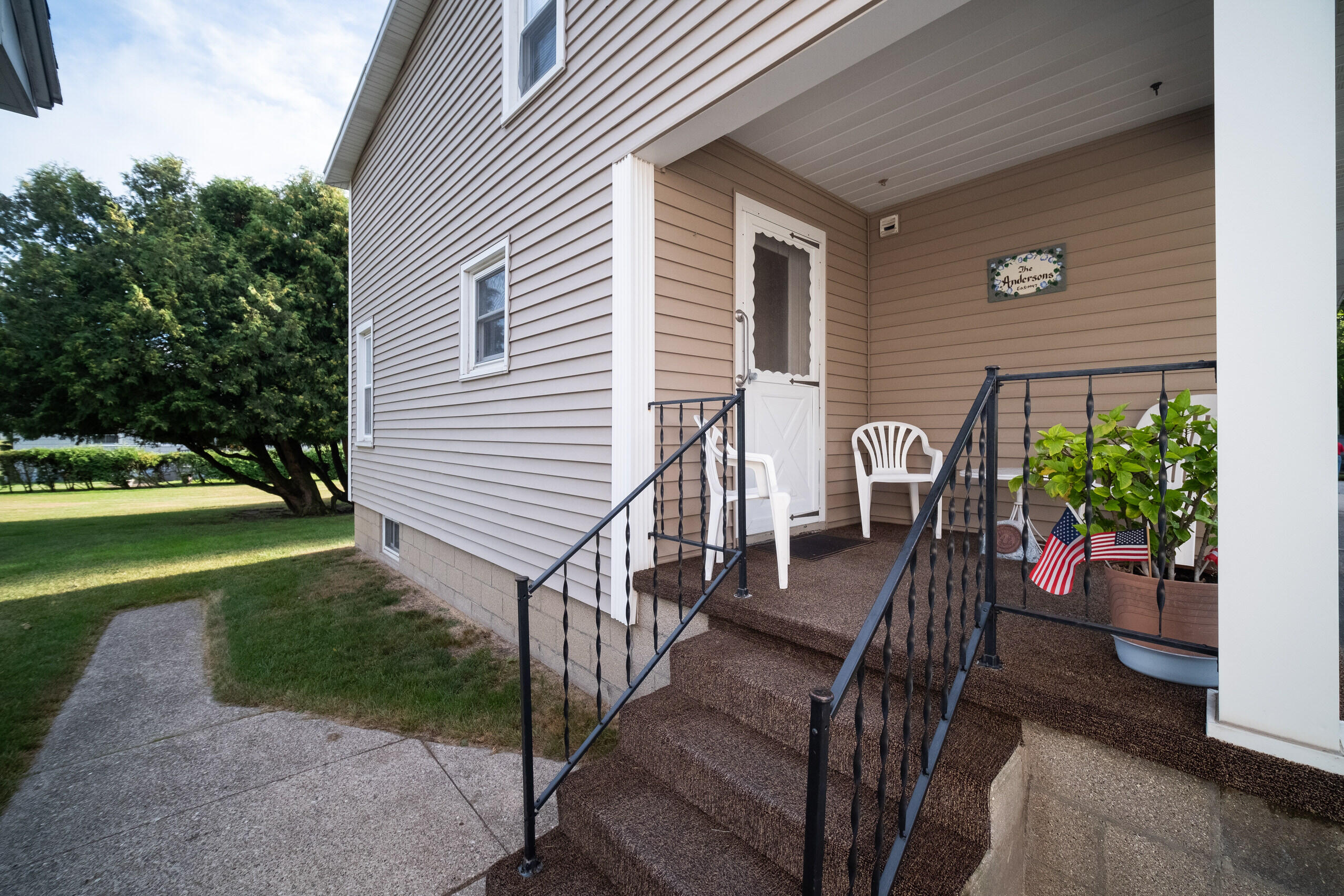 817 Oak Street