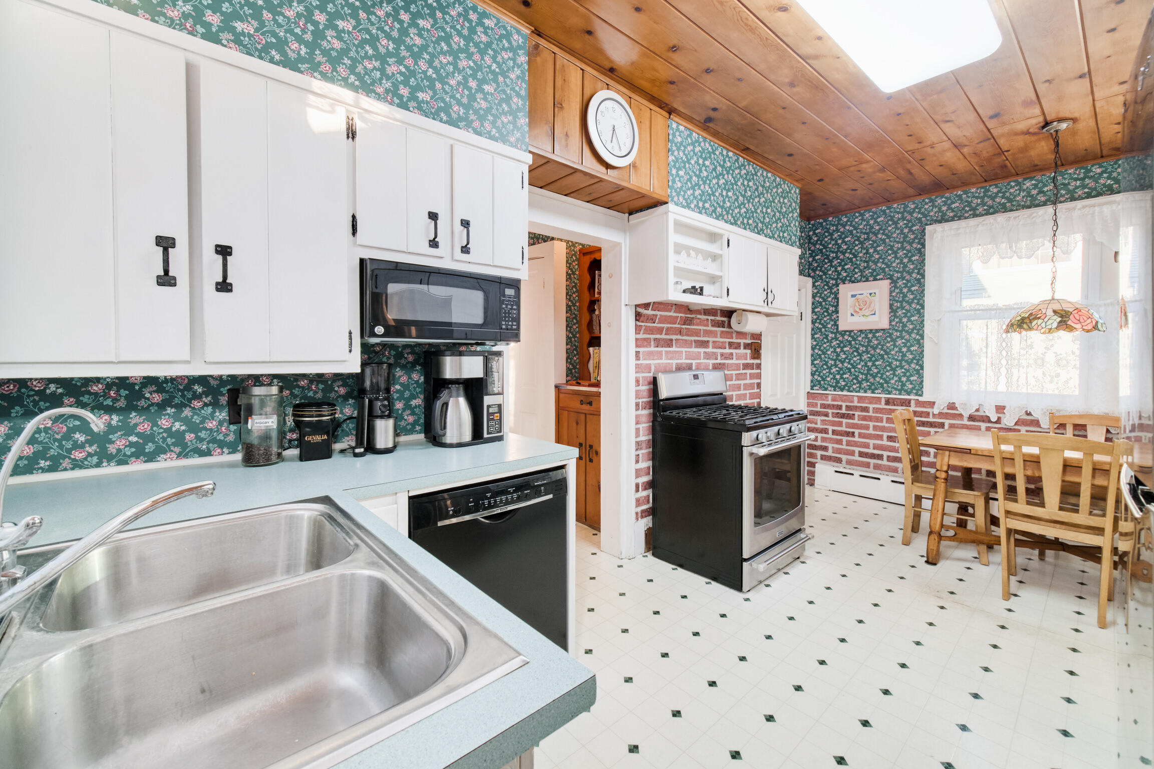 433 Second Street