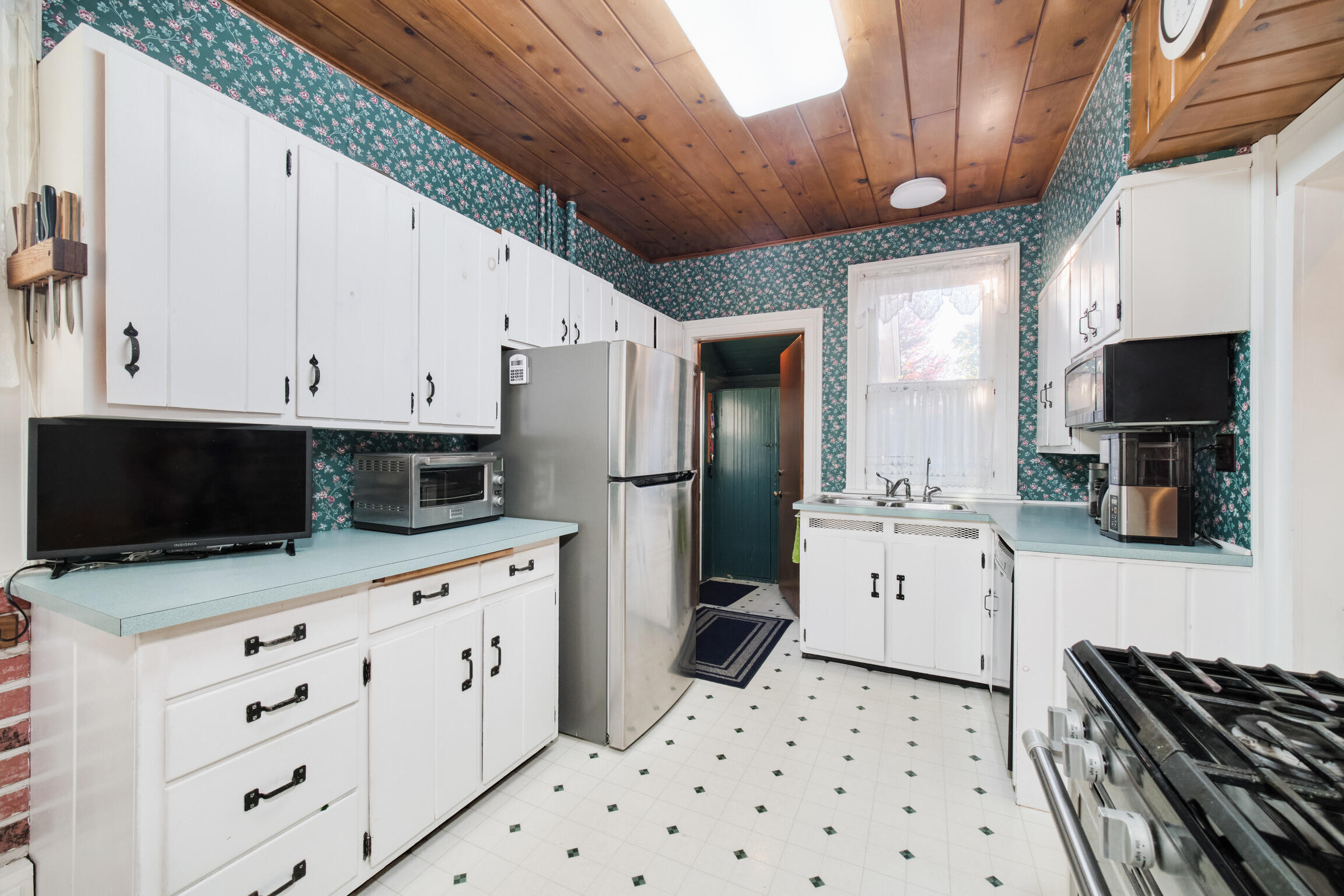 433 Second Street