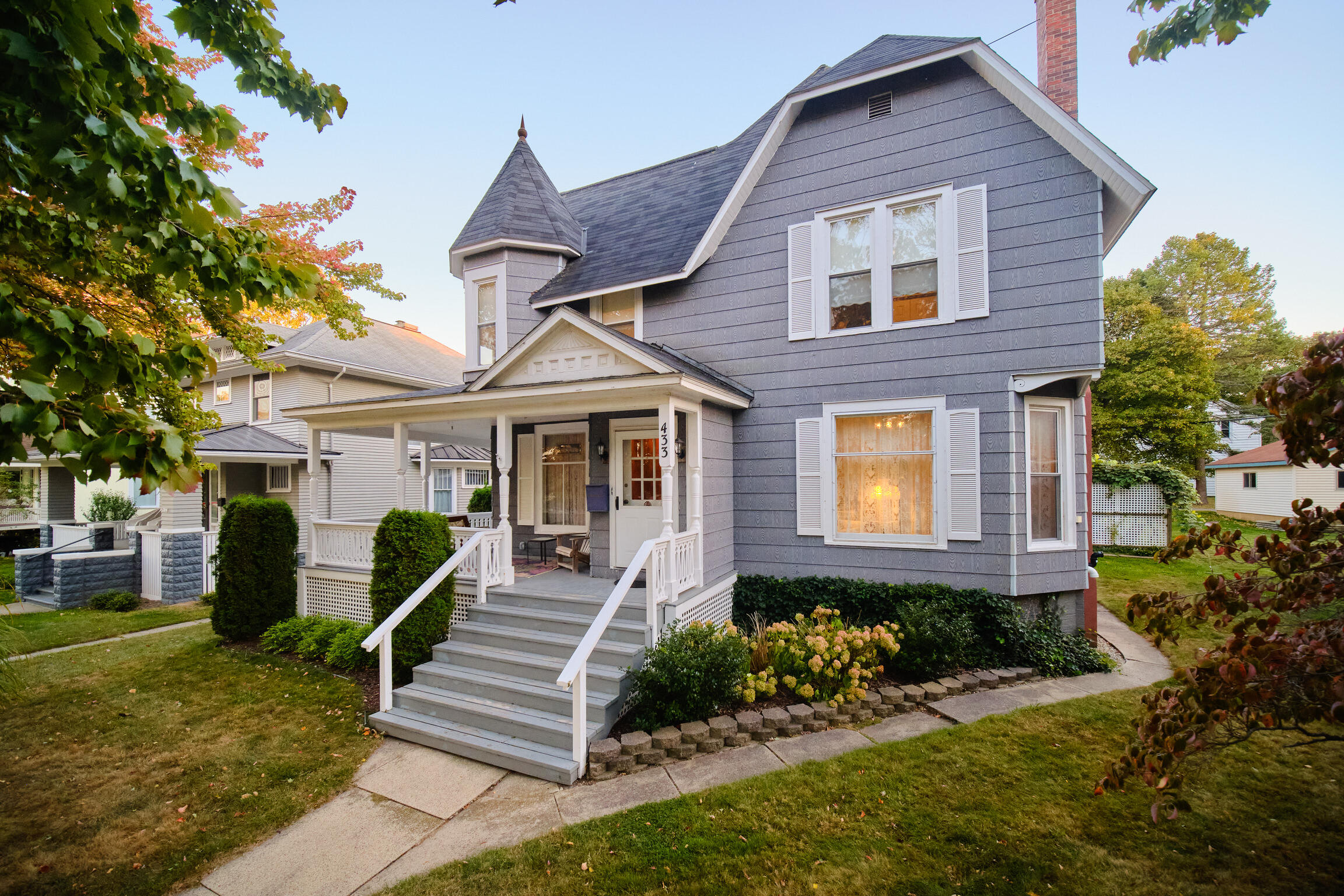 433 Second Street