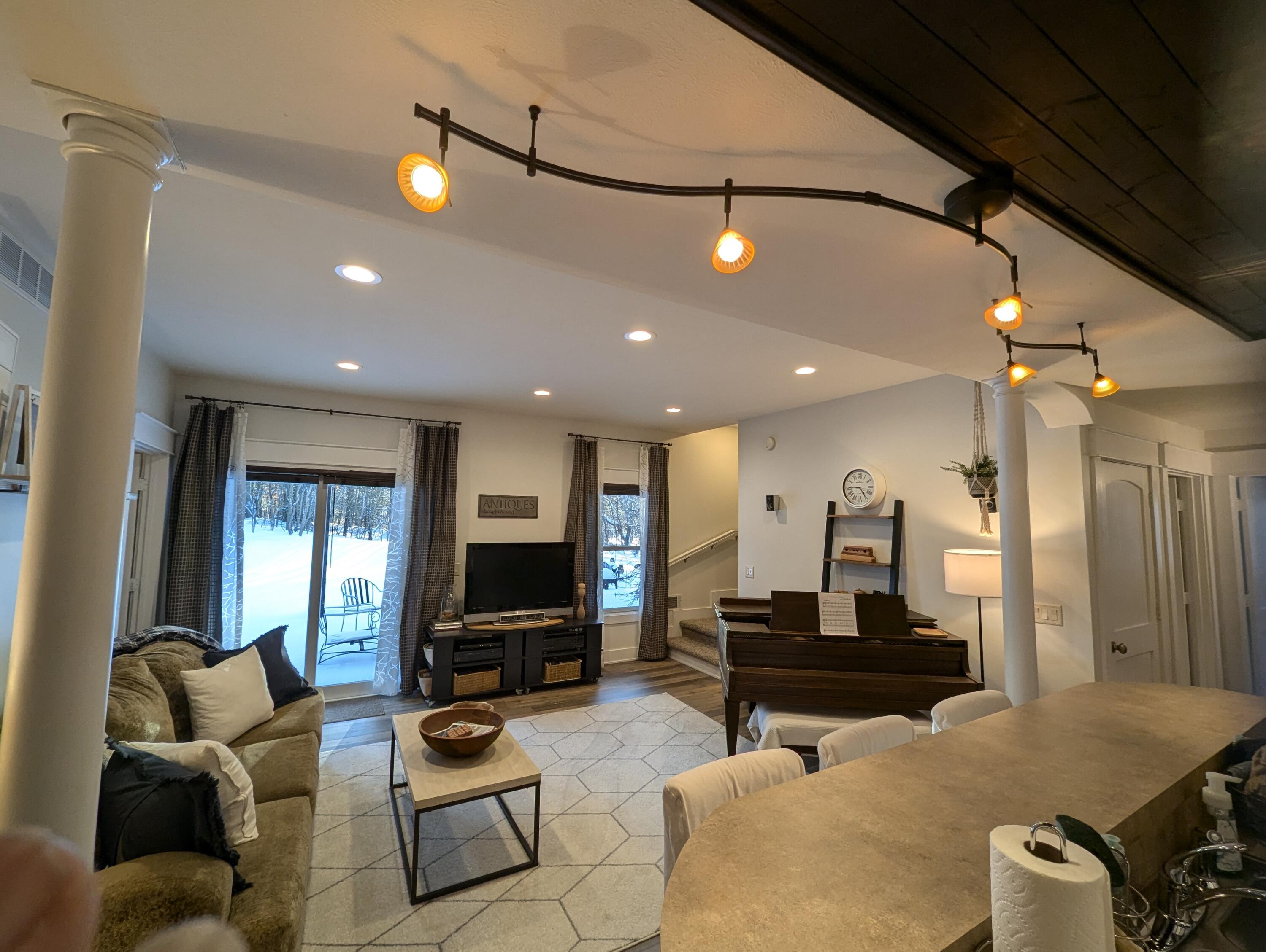 6600 N Town Trail